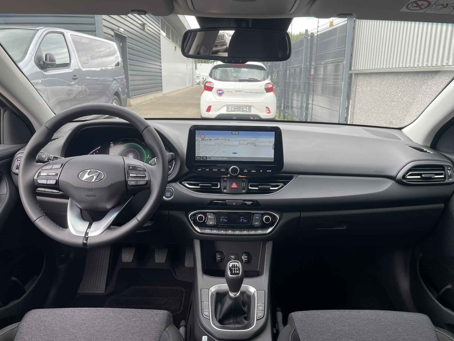 Hyundai I30 1.0 T-GDI 48V 120pk Comfort Smart I Navigatie | AppleCarplay & Android auto | Clima - 12/34