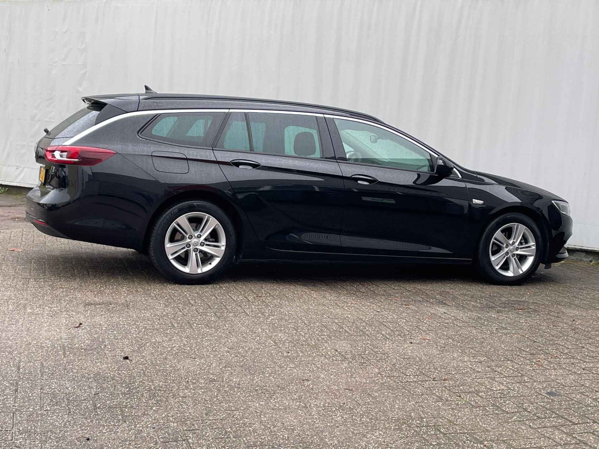 Opel Insignia Sports Tourer 1.5 Turbo Business /Winterpak./ Tr.hk - 6/26