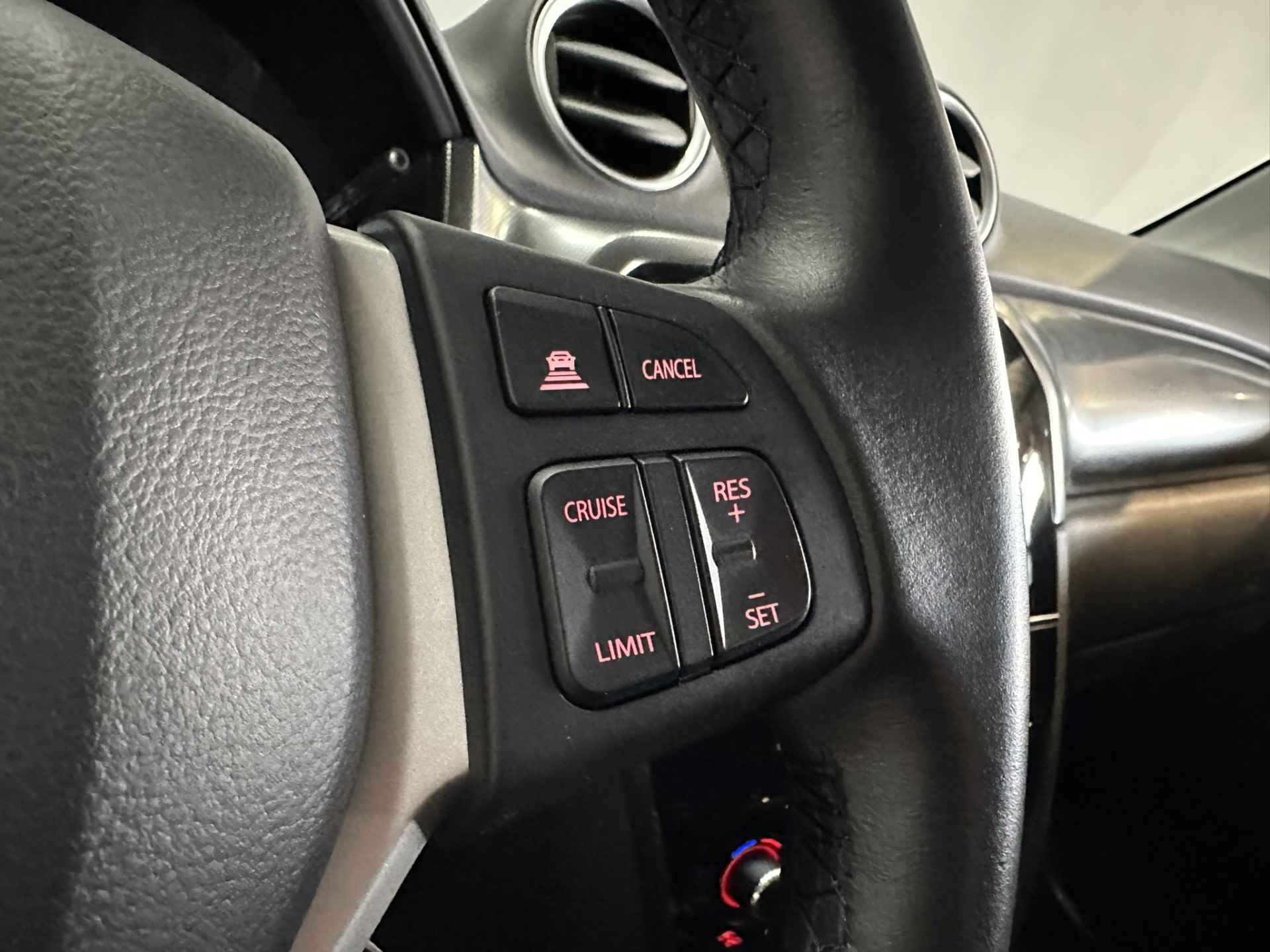 Suzuki Vitara 1.4 Boosterjet Style Smart Hybrid Airco ECC | LED | Panorama | Camera | Adaptive cruise | Trekhaak | Navigatie | Apple Carplay Android Auto | Isofix | NAP | - 17/40