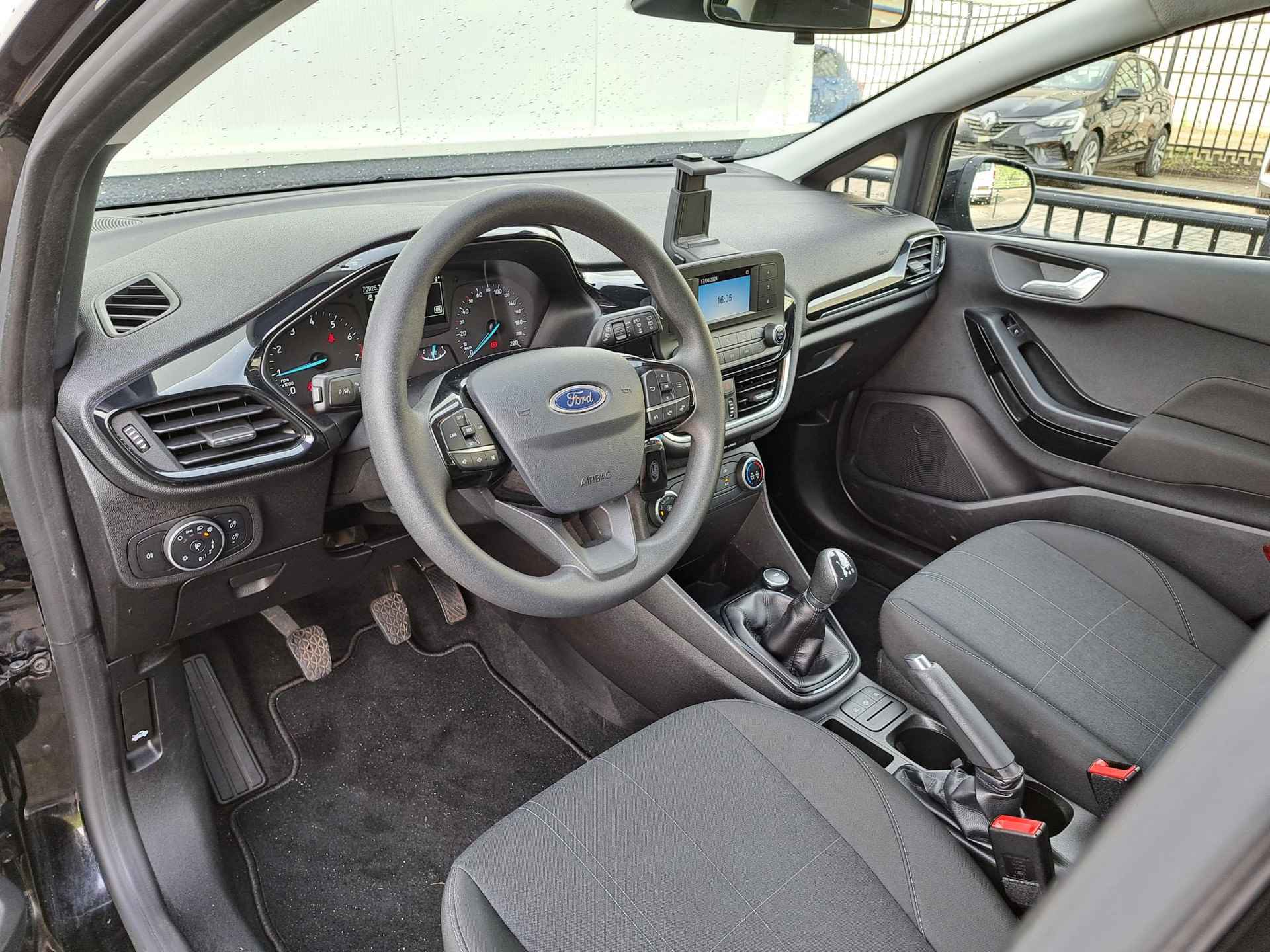 Ford Fiesta 1.1 Trend | Bluetooth | Radio | Airco - 10/26