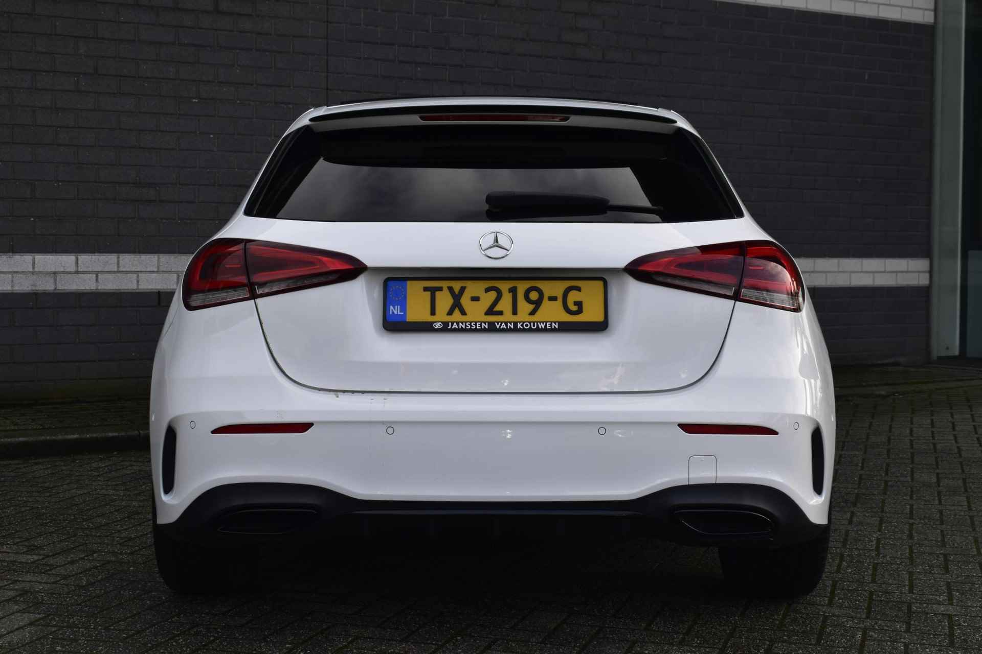 Mercedes-Benz A-klasse 200 Business Solution AMG / LED / Pano / Virtual / Stoelverwarming - 25/44