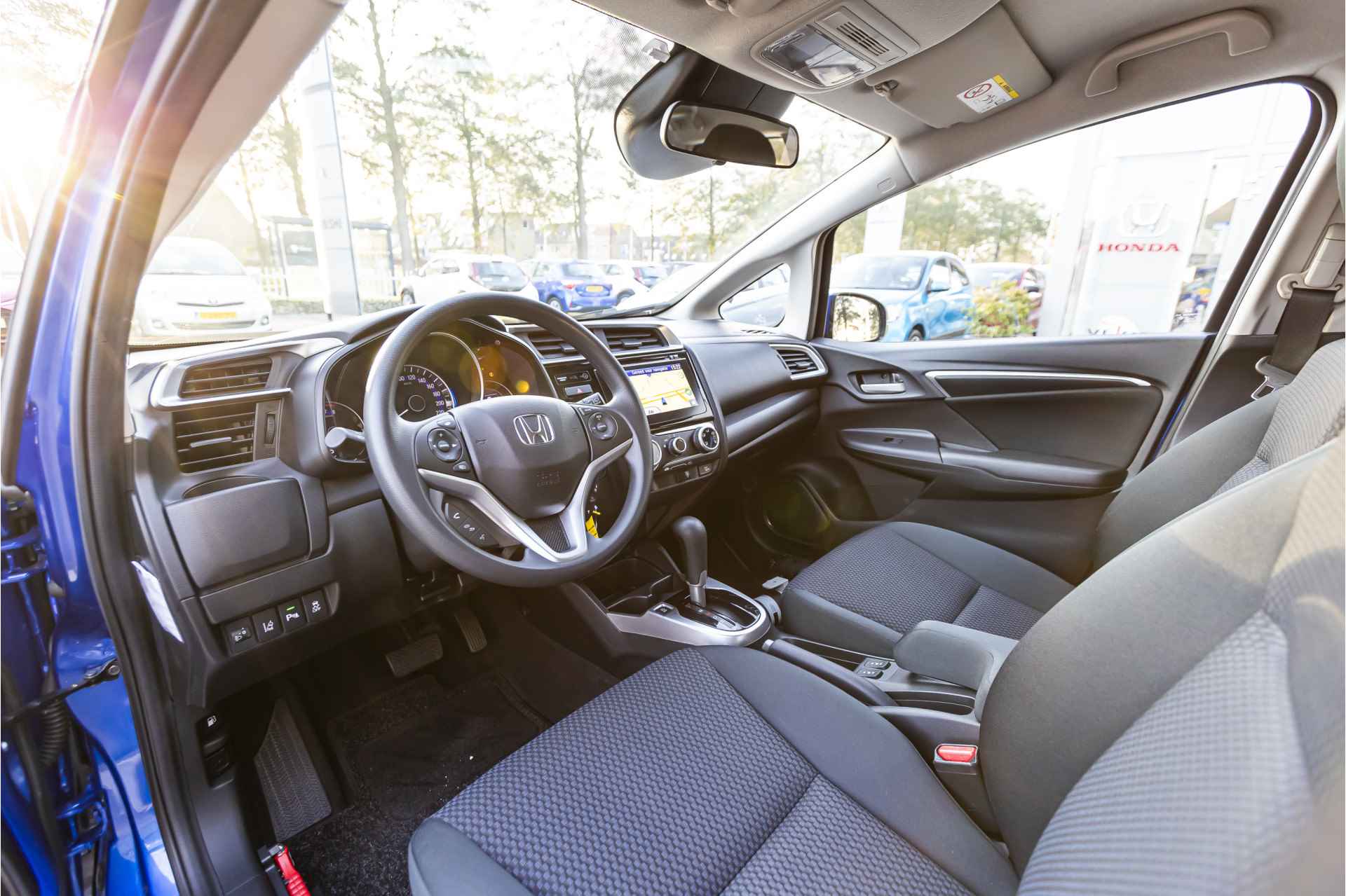 Honda Jazz 1.3 i-VTEC Comfort Navigatie, Parkeersensoren, Voorstoelen verwarmd ,  All-in Rijklaarprijs - 21/33