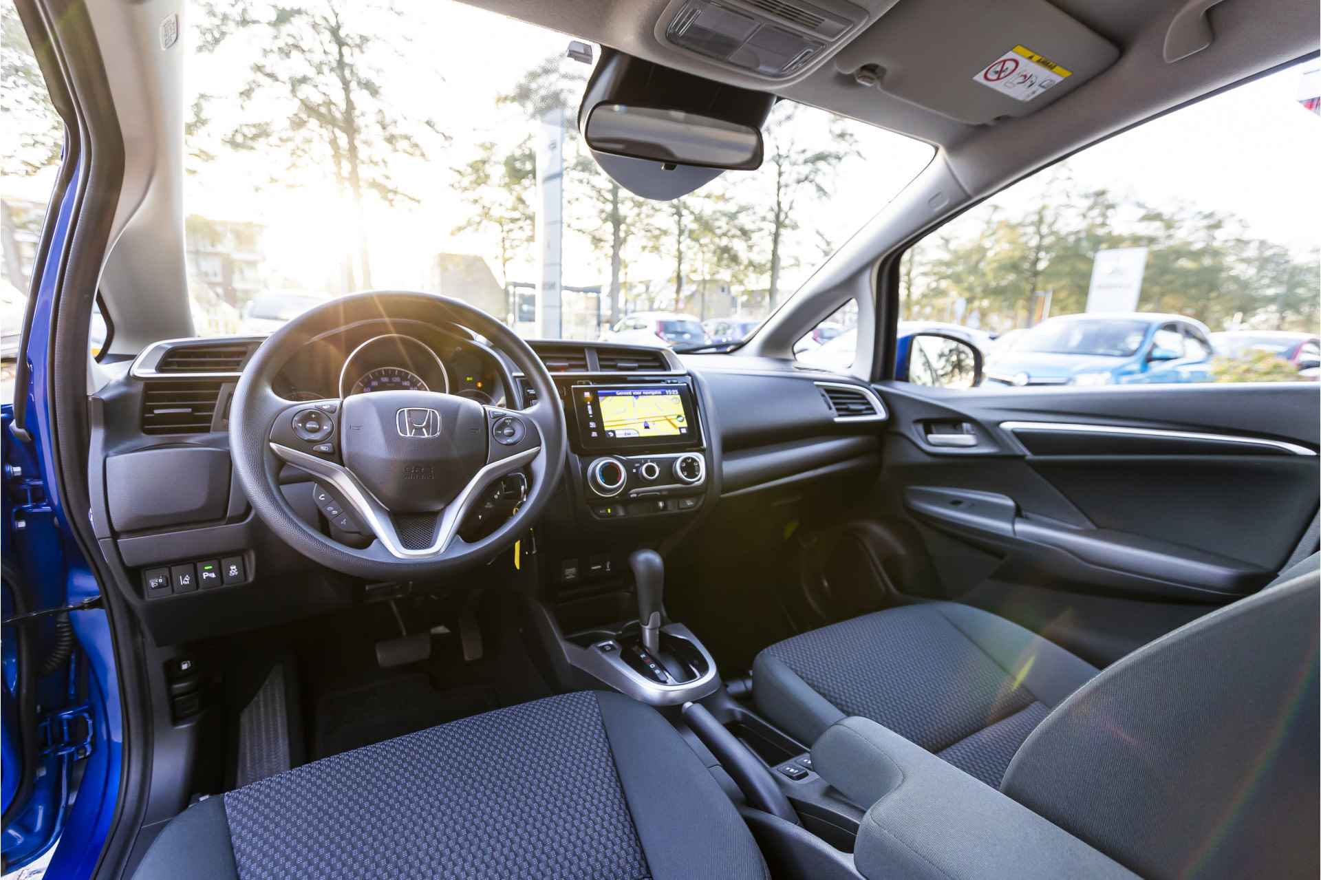 Honda Jazz 1.3 i-VTEC Comfort Navigatie, Parkeersensoren, Voorstoelen verwarmd ,  All-in Rijklaarprijs - 24/33