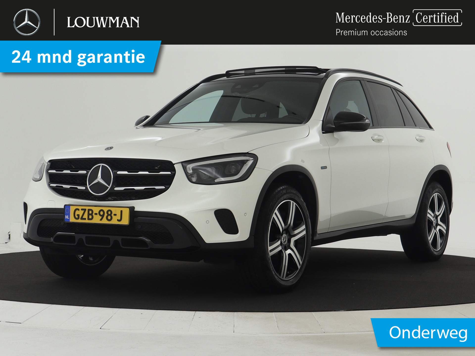 Mercedes-Benz GLC 300 e Plug-In Hybride | Burmester | Panoramadak | Memory Stoelen | Multibeam LED | Trekhaak | Distronic | Navigatie | Inclusief 24 maanden MB Certified garantie voor Europa.