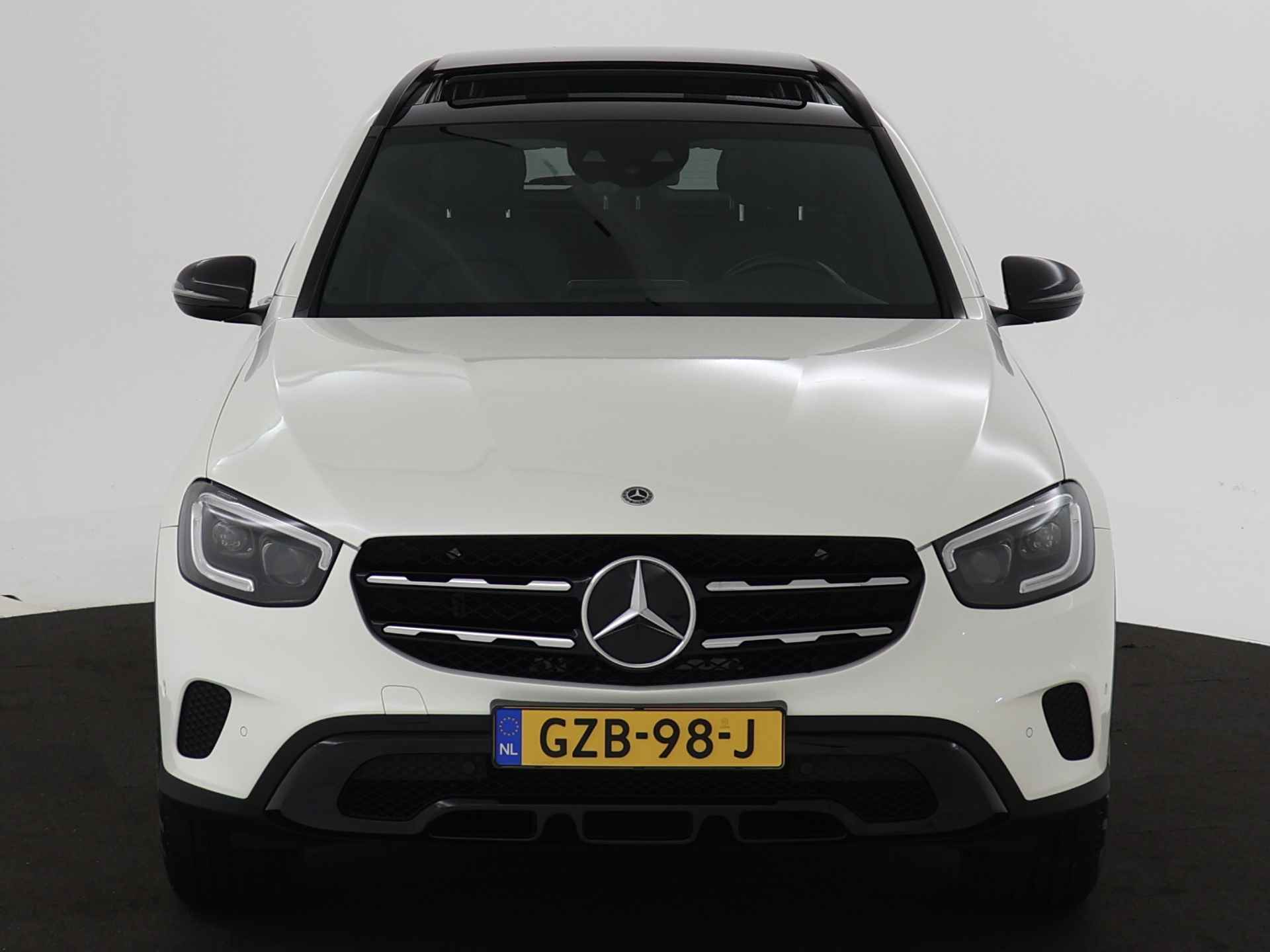 Mercedes-Benz GLC 300 e Plug-In Hybride | Burmester | Panoramadak | Memory Stoelen | Multibeam LED | Trekhaak | Distronic | Navigatie | Inclusief 24 maanden MB Certified garantie voor Europa. - 27/46