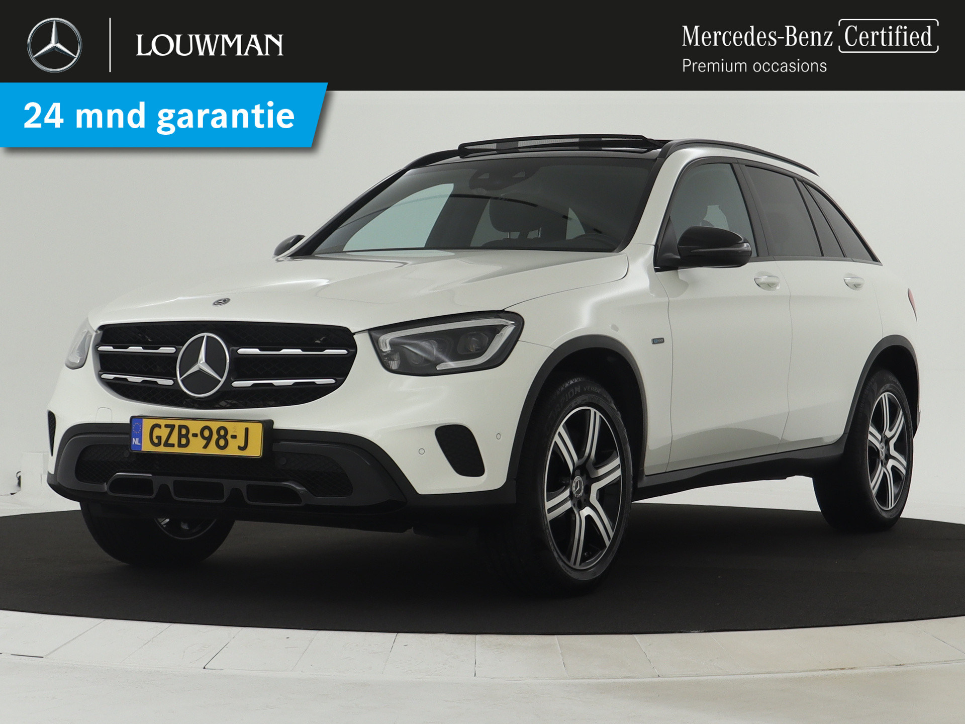 Mercedes-Benz GLC 300 e Plug-In Hybride | Burmester | Panoramadak | Memory Stoelen | Multibeam LED | Trekhaak | Distronic | Navigatie | Inclusief 24 maanden MB Certified garantie voor Europa.