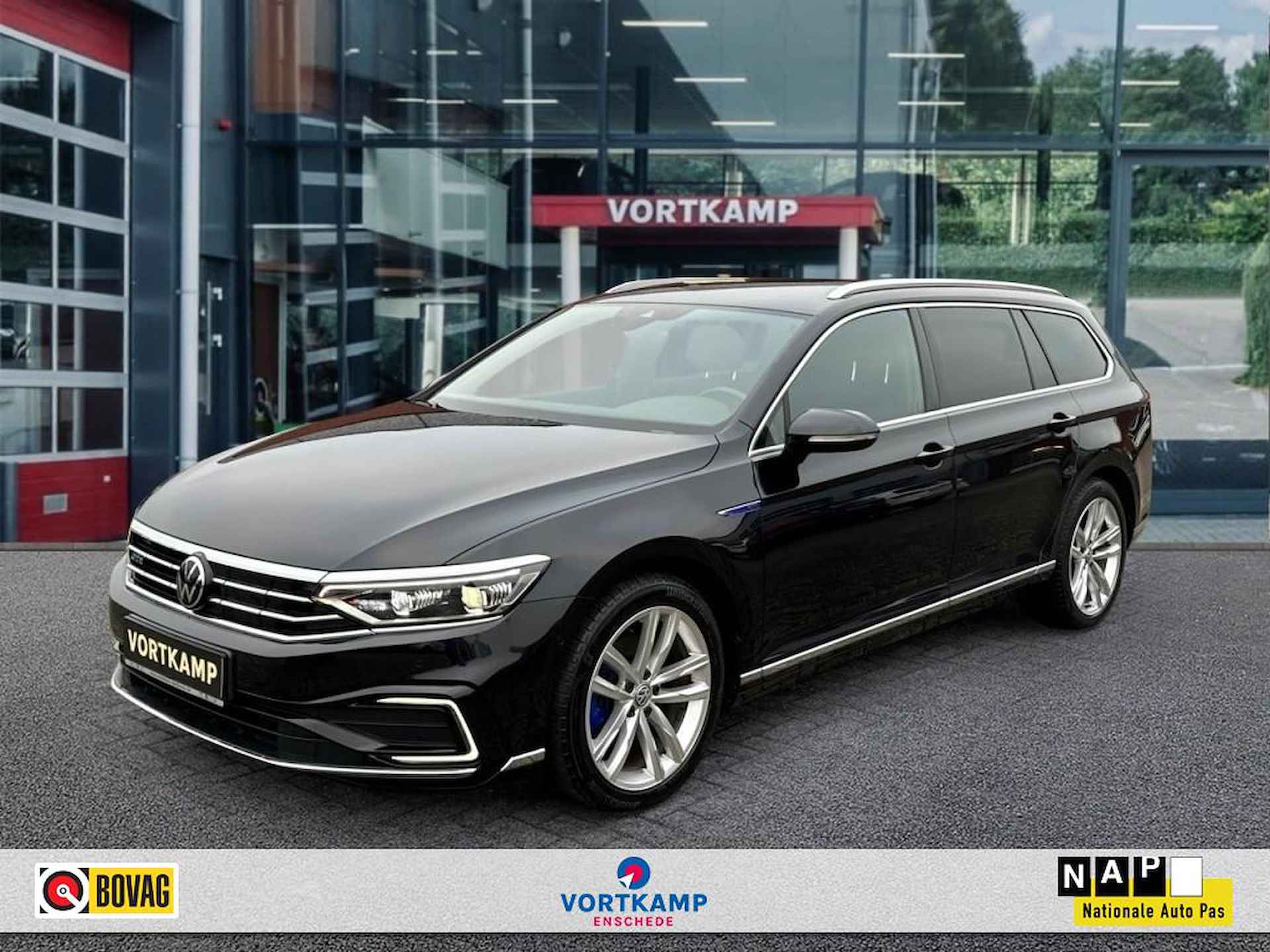 VOLKSWAGEN Passat Variant 1.4 TSI DSG GTE TREKHAAK/CAMERA/NAVI/ACC/STOELVERW/E-KLEP