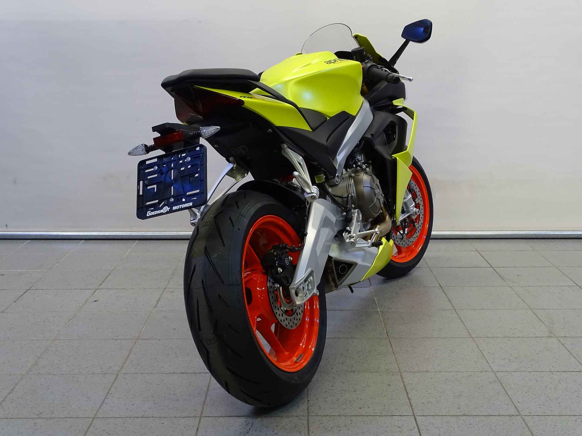 Aprilia RS 660 - 2/10