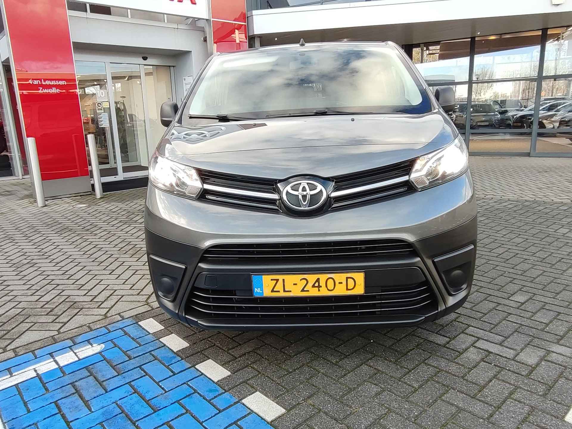 Toyota PROACE Shuttle 1.6 D-4D 115PK COOL COMFORT LONG 9-PERSOONS 4S-BANDEN AIRCO CRUISE BLUETOOTH EL-RAMEN/SPIEGELS NL-AUTO - 21/23