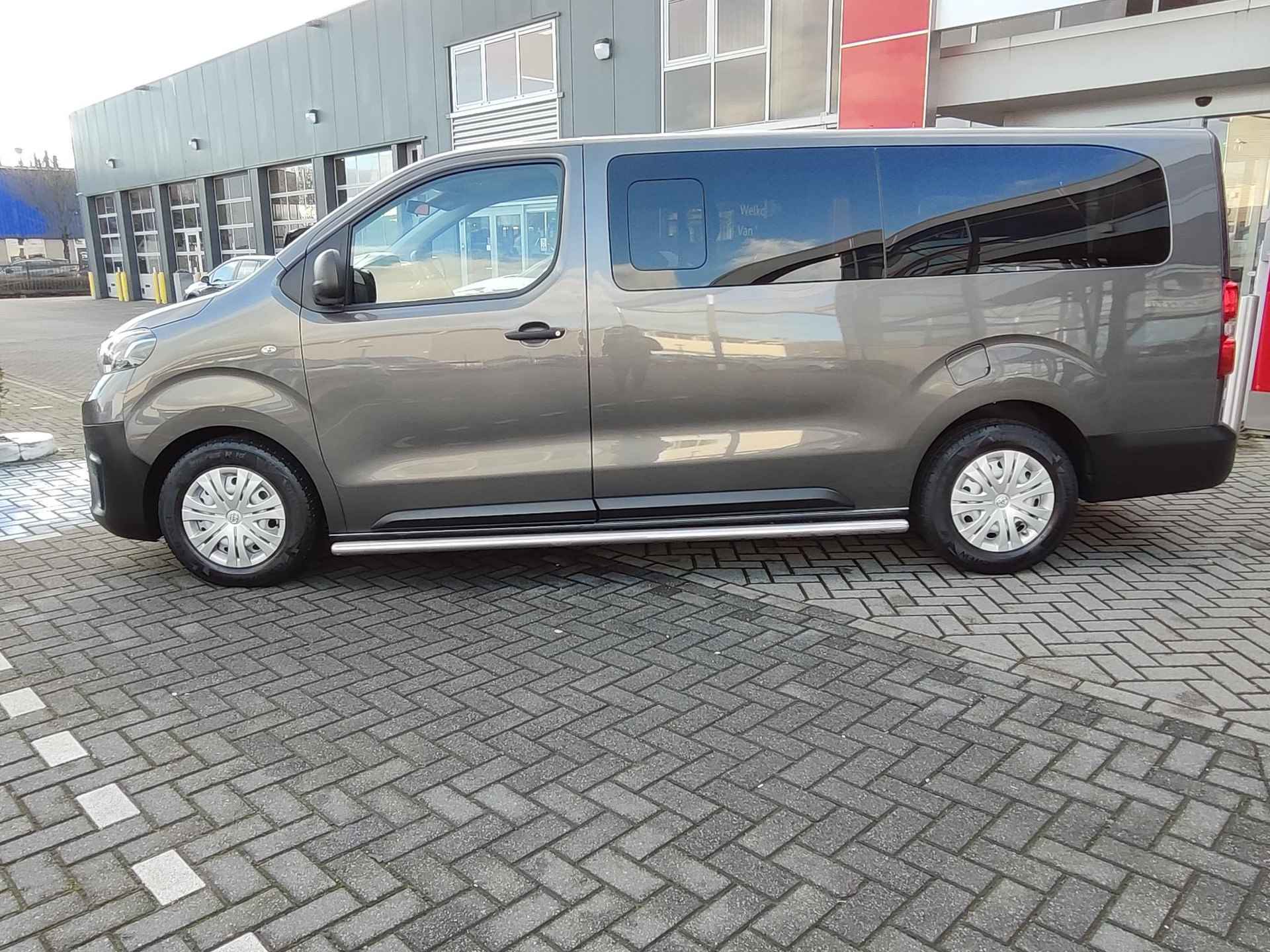 Toyota PROACE Shuttle 1.6 D-4D 115PK COOL COMFORT LONG 9-PERSOONS 4S-BANDEN AIRCO CRUISE BLUETOOTH EL-RAMEN/SPIEGELS NL-AUTO - 5/23