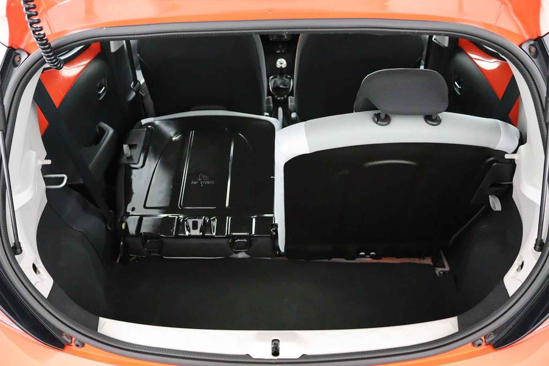 Toyota Aygo 1.0 VVT-i x-cite | Navigatie | Airco | Lichtmetalen Velgen | Mistlampen Voor | - 29/45