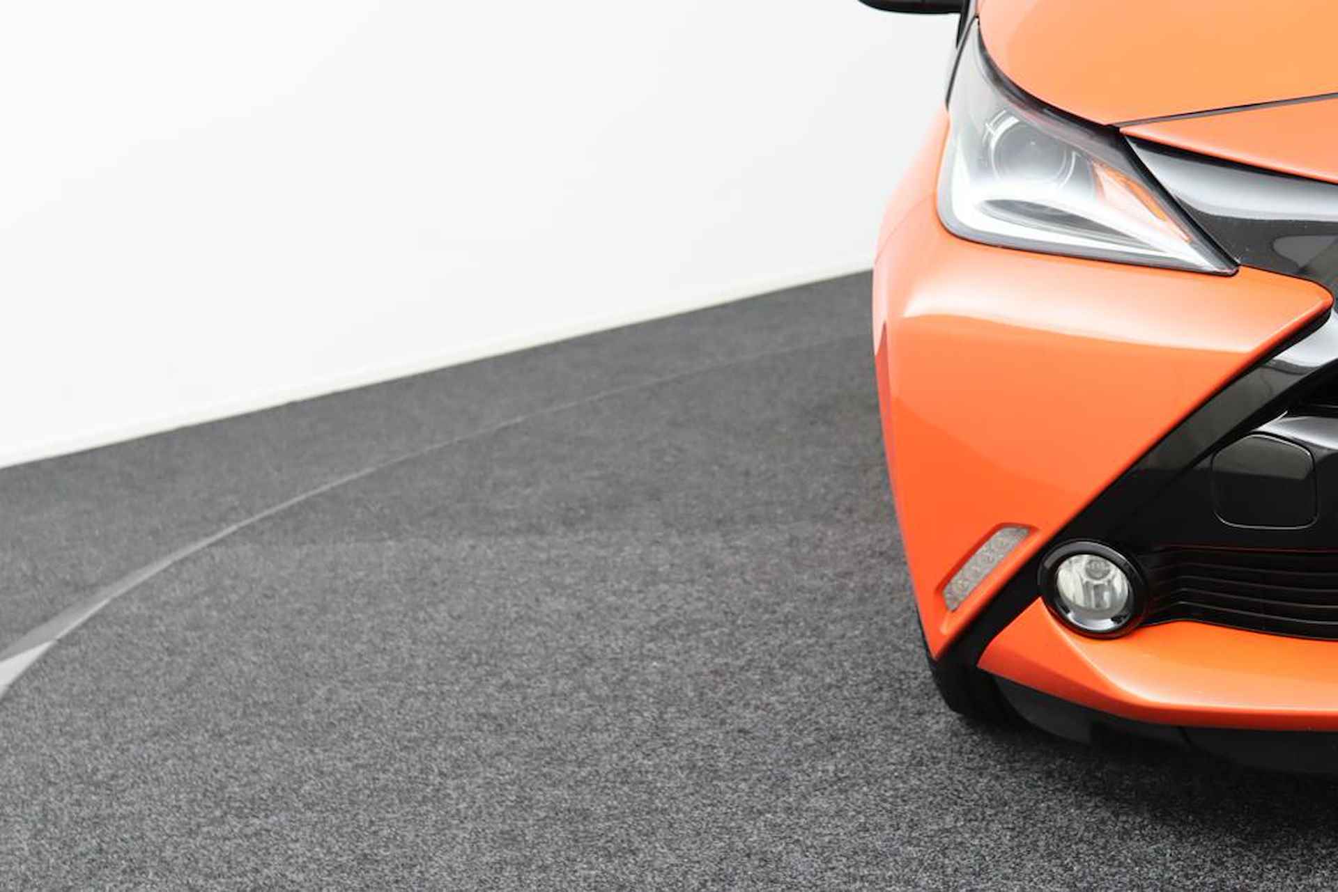 Toyota Aygo 1.0 VVT-i x-cite | Navigatie | Airco | Lichtmetalen Velgen | Mistlampen Voor | - 34/45