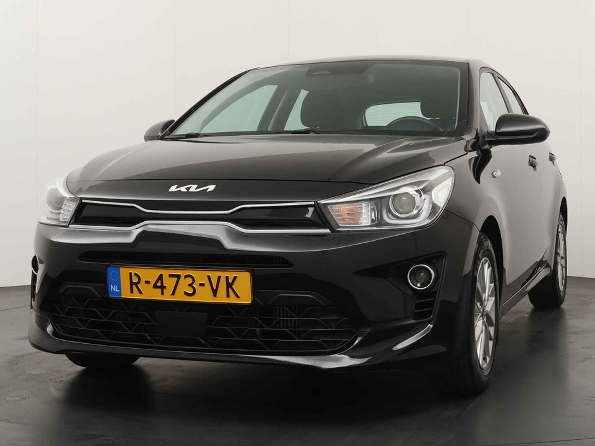 Kia Rio 1.0 T-GDi MHEV DynamicLine - Navigatie - Apple CarPlay/Android Auto - Achteruitrijcamera - Climate Control - Cruise Control - Fabrieksgarantie tot 12-2029 - 2/40