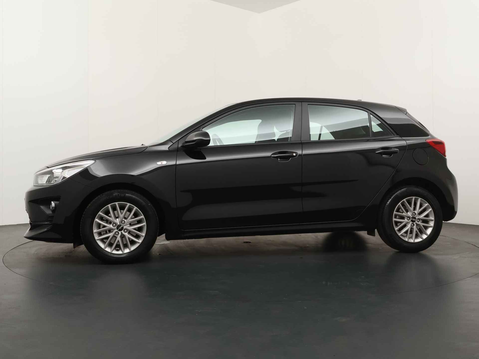 Kia Rio 1.0 T-GDi MHEV DynamicLine - Navigatie - Apple CarPlay/Android Auto - Achteruitrijcamera - Climate Control - Cruise Control - Fabrieksgarantie tot 12-2029 - 3/40