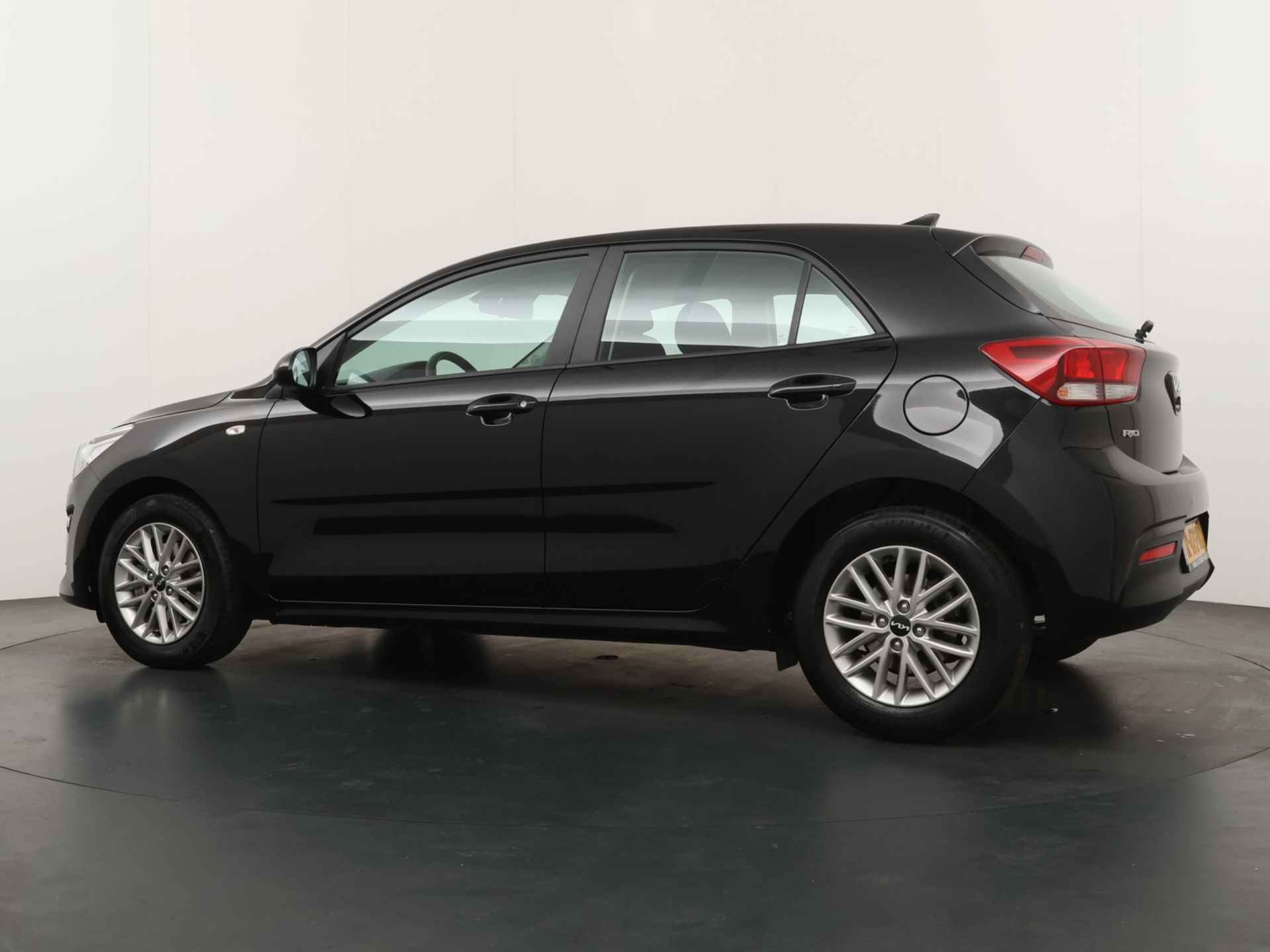 Kia Rio 1.0 T-GDi MHEV DynamicLine - Navigatie - Apple CarPlay/Android Auto - Achteruitrijcamera - Climate Control - Cruise Control - Fabrieksgarantie tot 12-2029 - 4/40