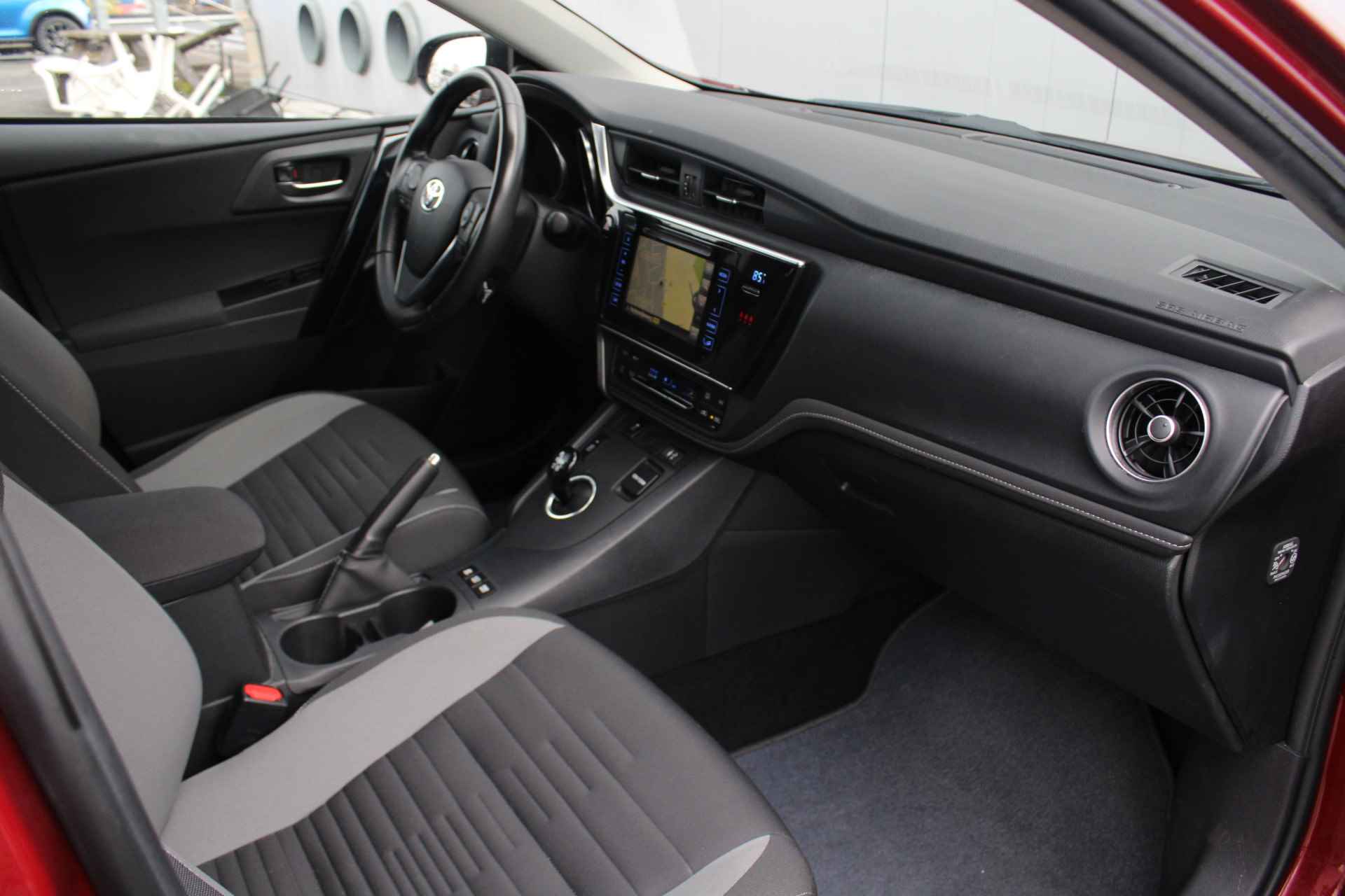 Toyota Auris Touring Sports 1.8 Hybrid Freestyle Automaat Cruise Control, Keyless Go, Bluetooth, Achteruitrijcamera, Rijstrooksensor, Navigatie - 22/46