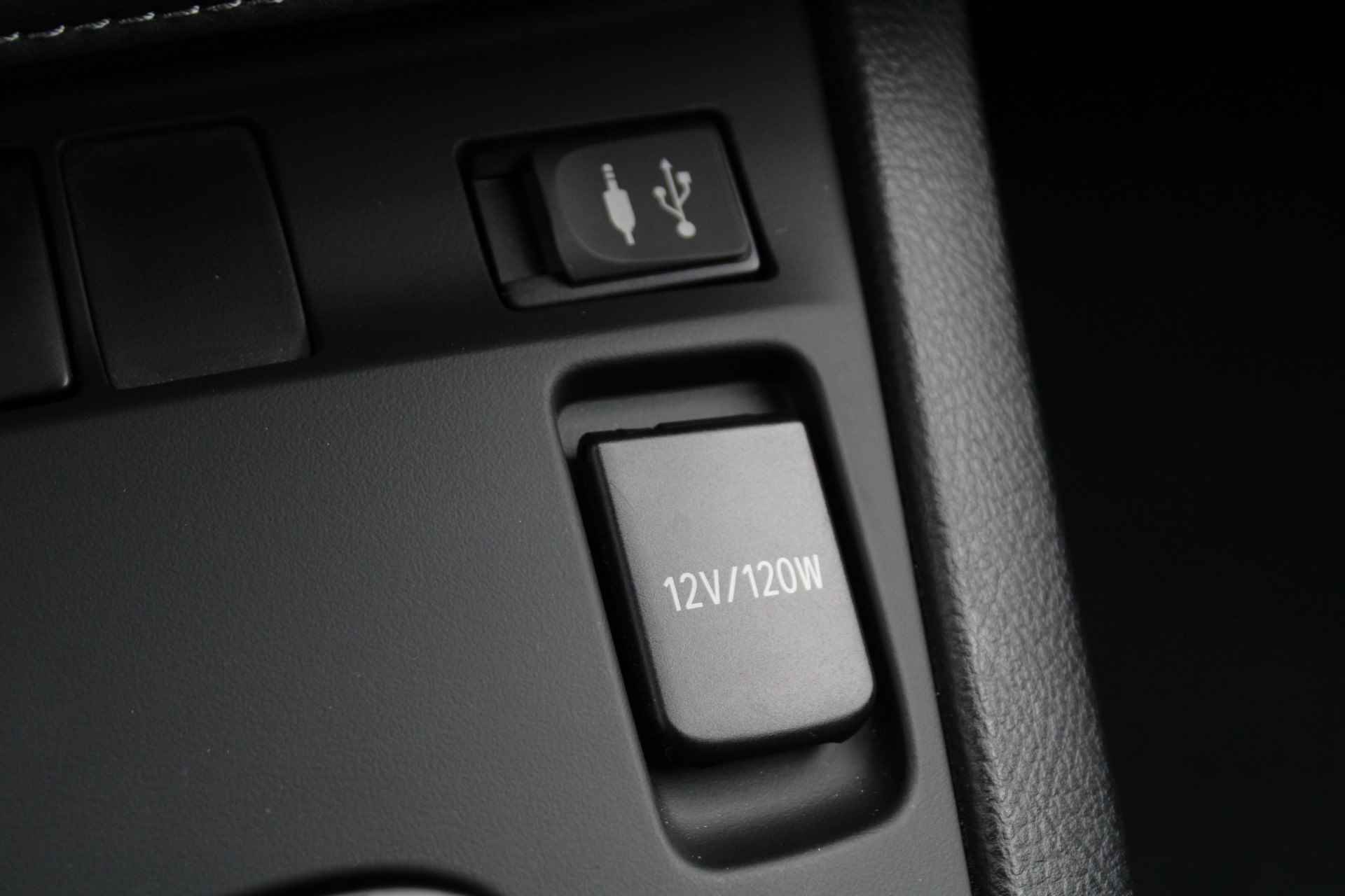 Toyota Auris Touring Sports 1.8 Hybrid Freestyle Automaat Cruise Control, Keyless Go, Bluetooth, Achteruitrijcamera, Rijstrooksensor, Navigatie - 24/46
