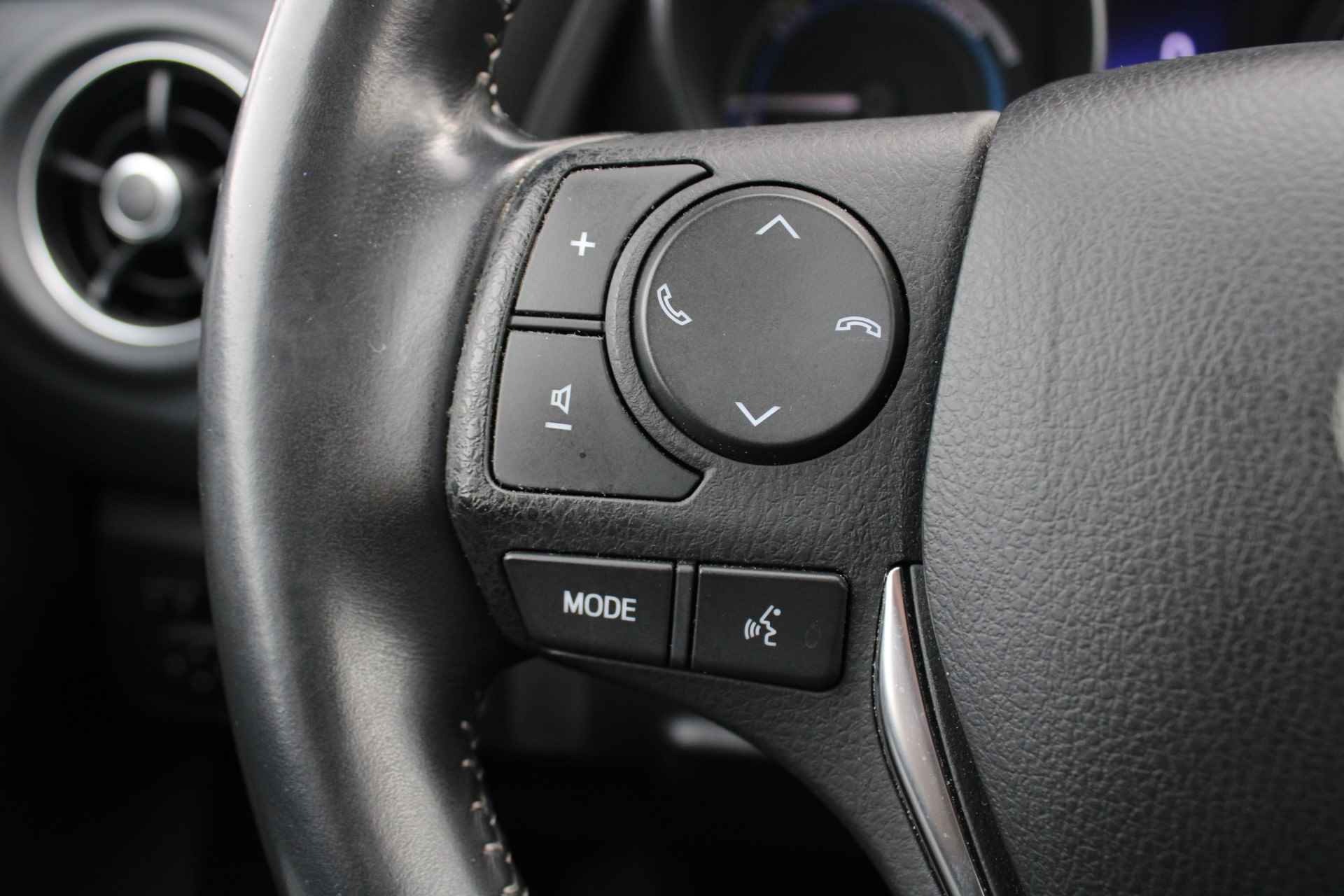 Toyota Auris Touring Sports 1.8 Hybrid Freestyle Automaat Cruise Control, Keyless Go, Bluetooth, Achteruitrijcamera, Rijstrooksensor, Navigatie - 34/46