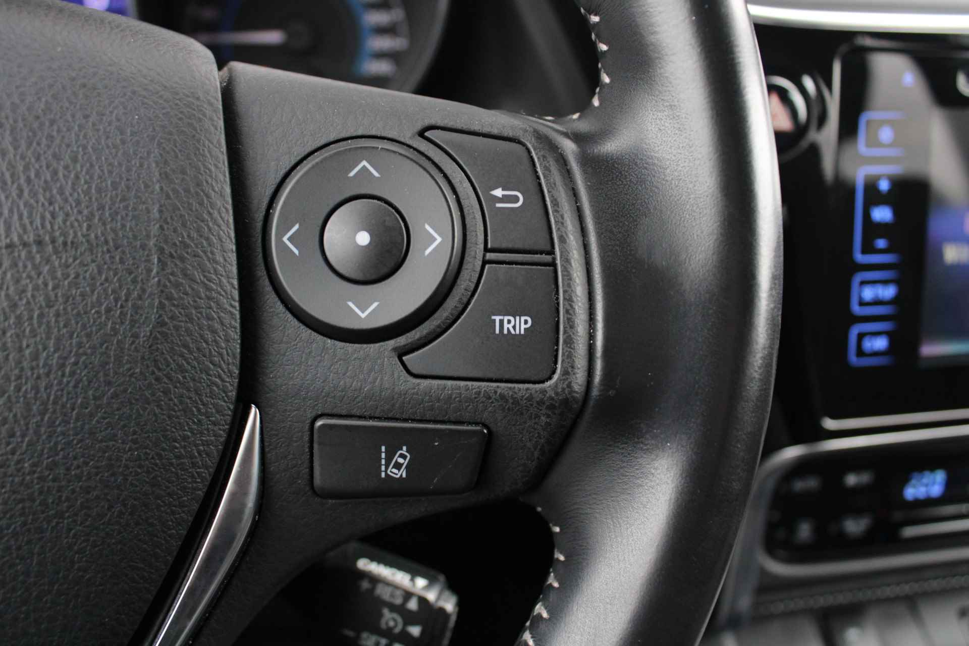 Toyota Auris Touring Sports 1.8 Hybrid Freestyle Automaat Cruise Control, Keyless Go, Bluetooth, Achteruitrijcamera, Rijstrooksensor, Navigatie - 35/46