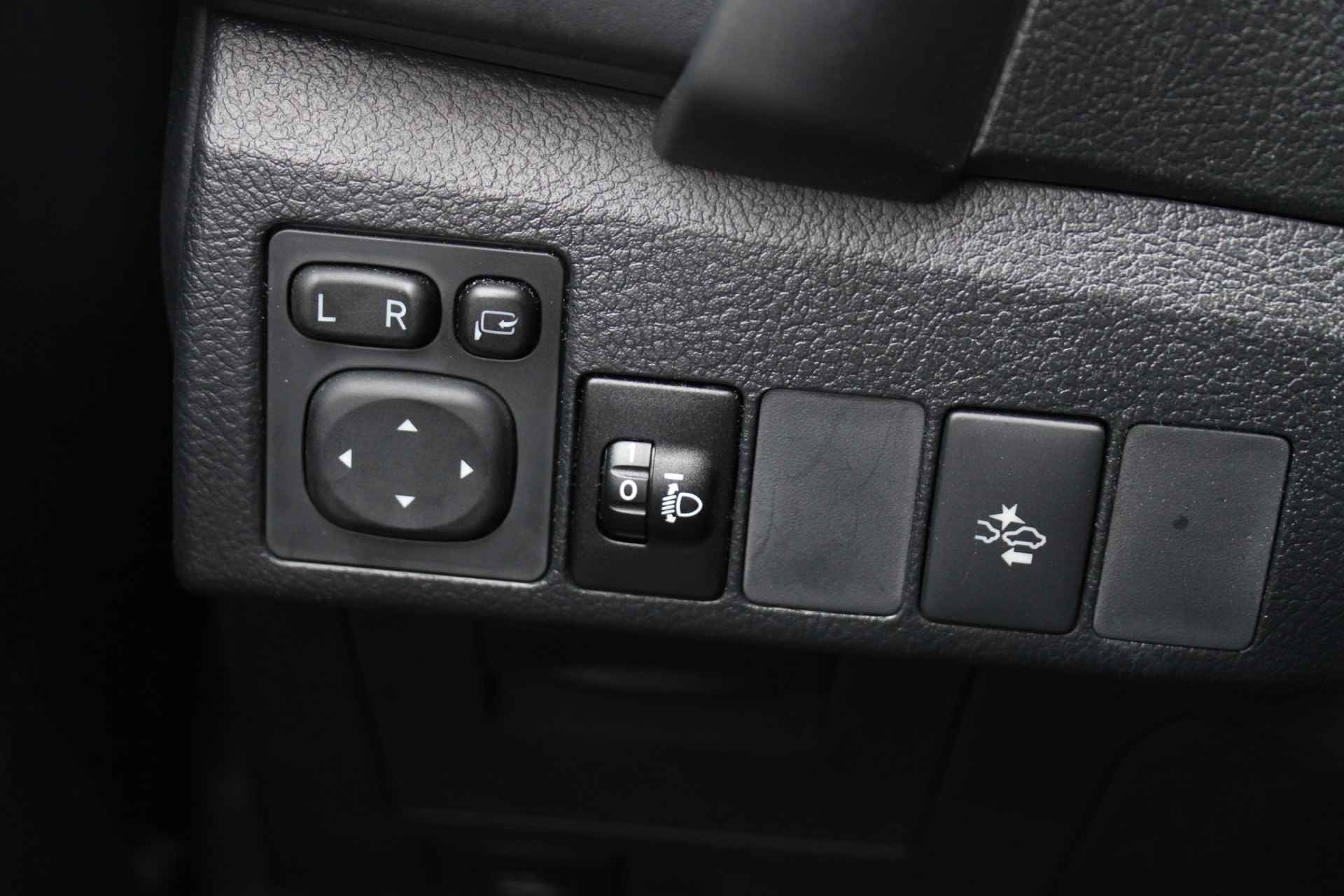 Toyota Auris Touring Sports 1.8 Hybrid Freestyle Automaat Cruise Control, Keyless Go, Bluetooth, Achteruitrijcamera, Rijstrooksensor, Navigatie - 39/46