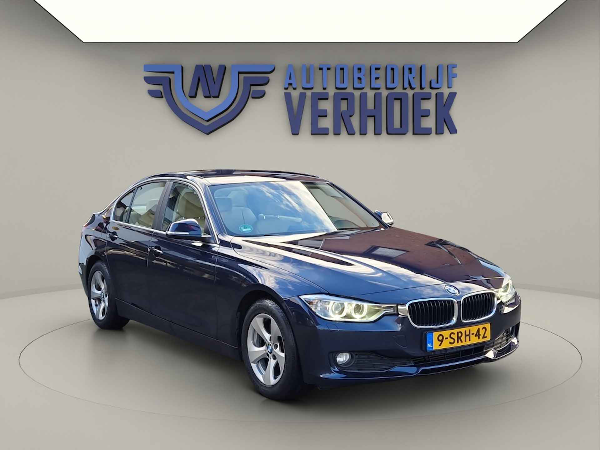 BMW 3-serie 320 170PK Executive Navi - Leer - PDC - NL Auto - 4/25