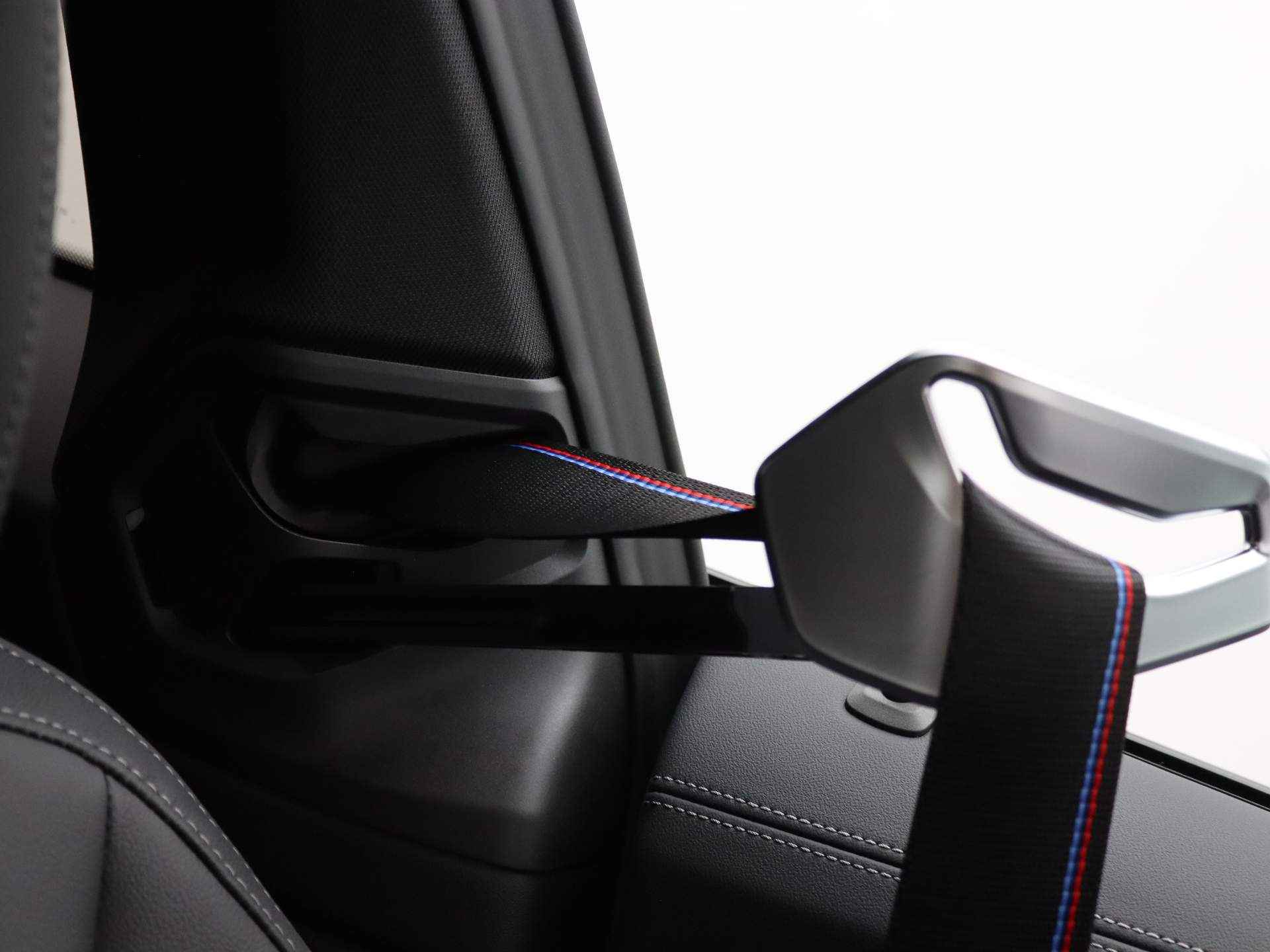 BMW 4 Serie Coupé 420i | M Sportpakket Pro | Innovation Pack | Comfort Pack - 36/37