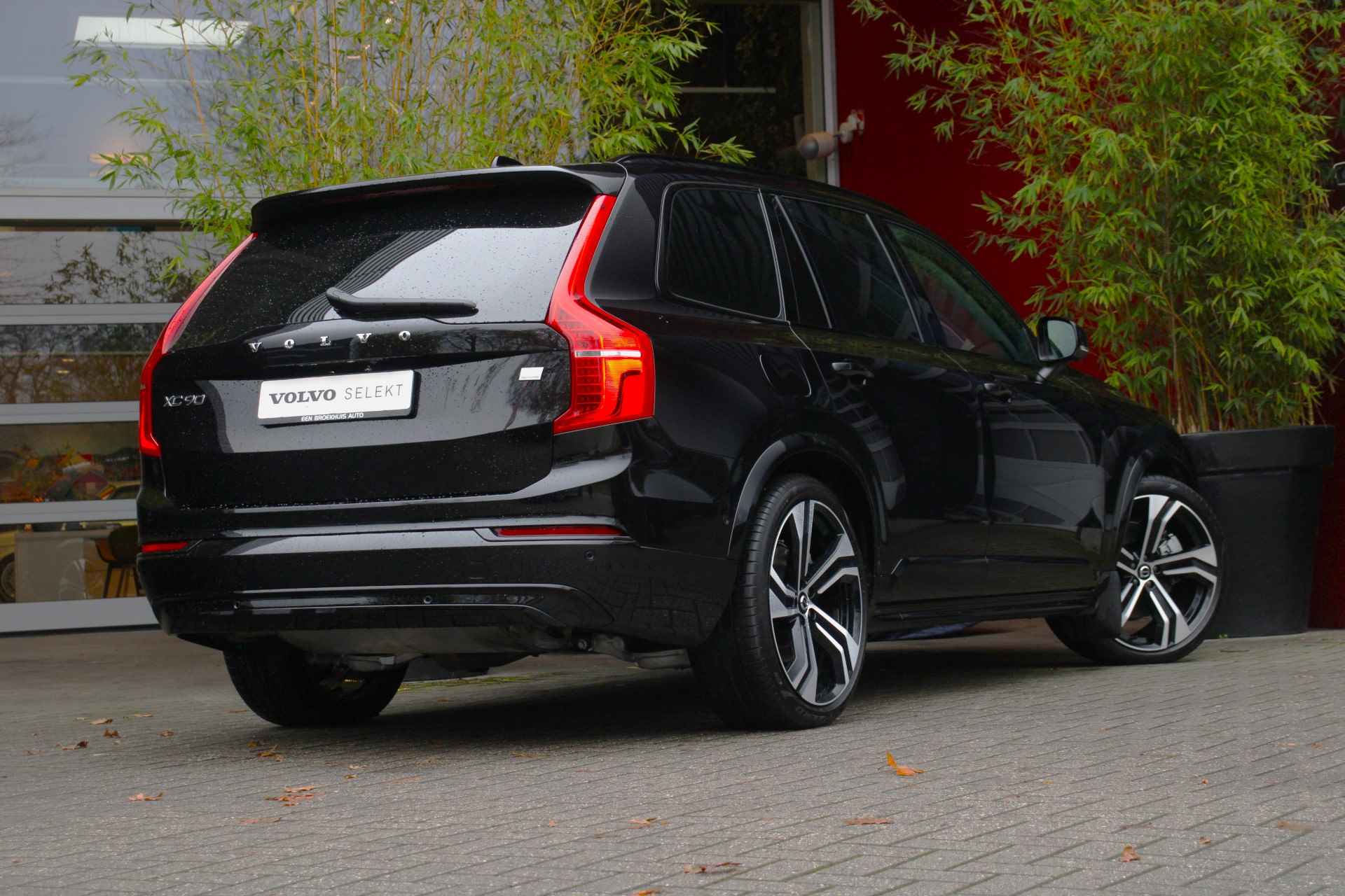 Volvo XC90 T8 Recharge AWD Ultimate Dark | Full Option! | Luchtvering | Bowers&Wilkins | Massage | Schuifdak | Trekhaak | 360 Camera | Pilo - 3/30