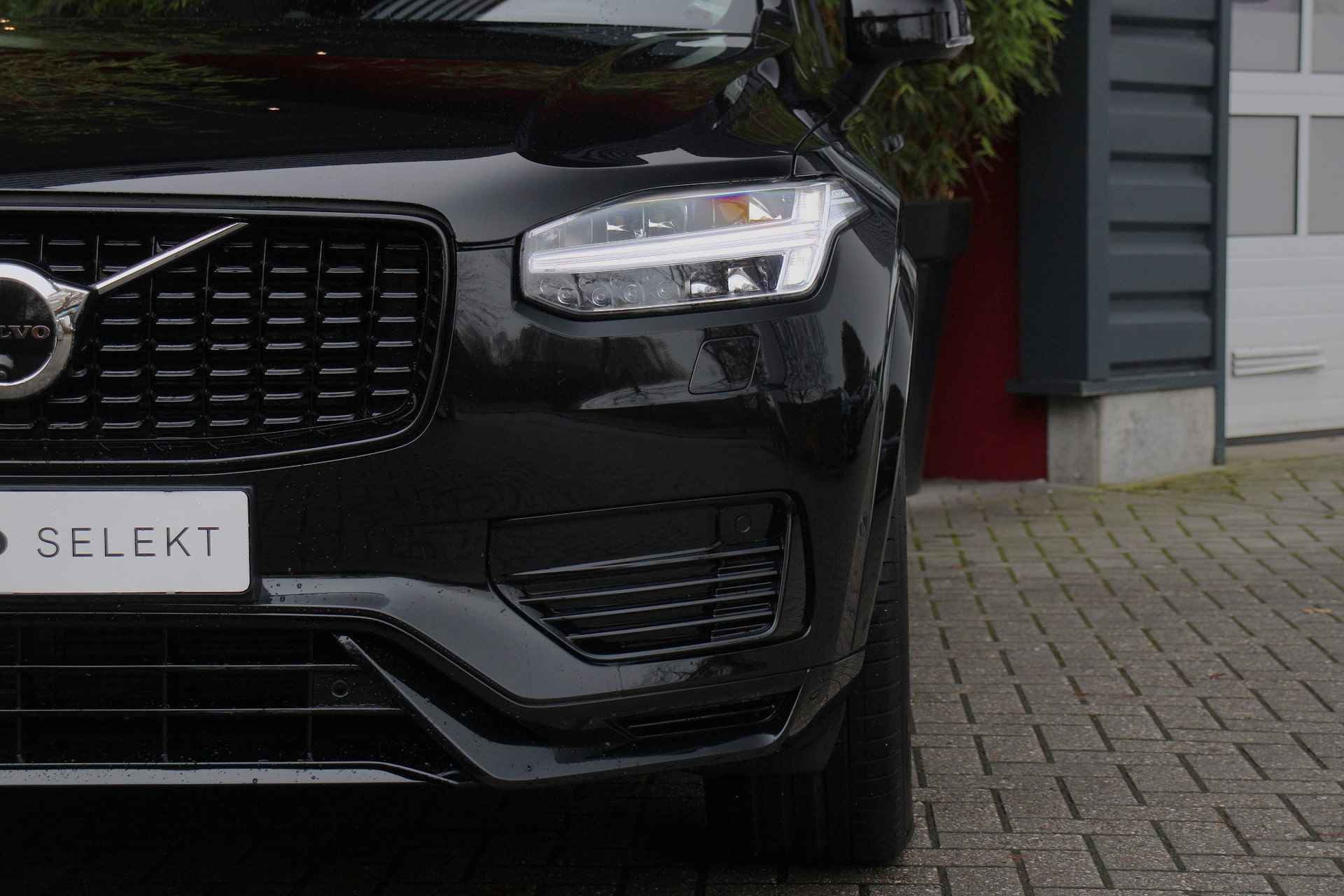 Volvo XC90 T8 Recharge AWD Ultimate Dark | Full Option! | Luchtvering | Bowers&Wilkins | Massage | Schuifdak | Trekhaak | 360 Camera | Pilo - 28/30