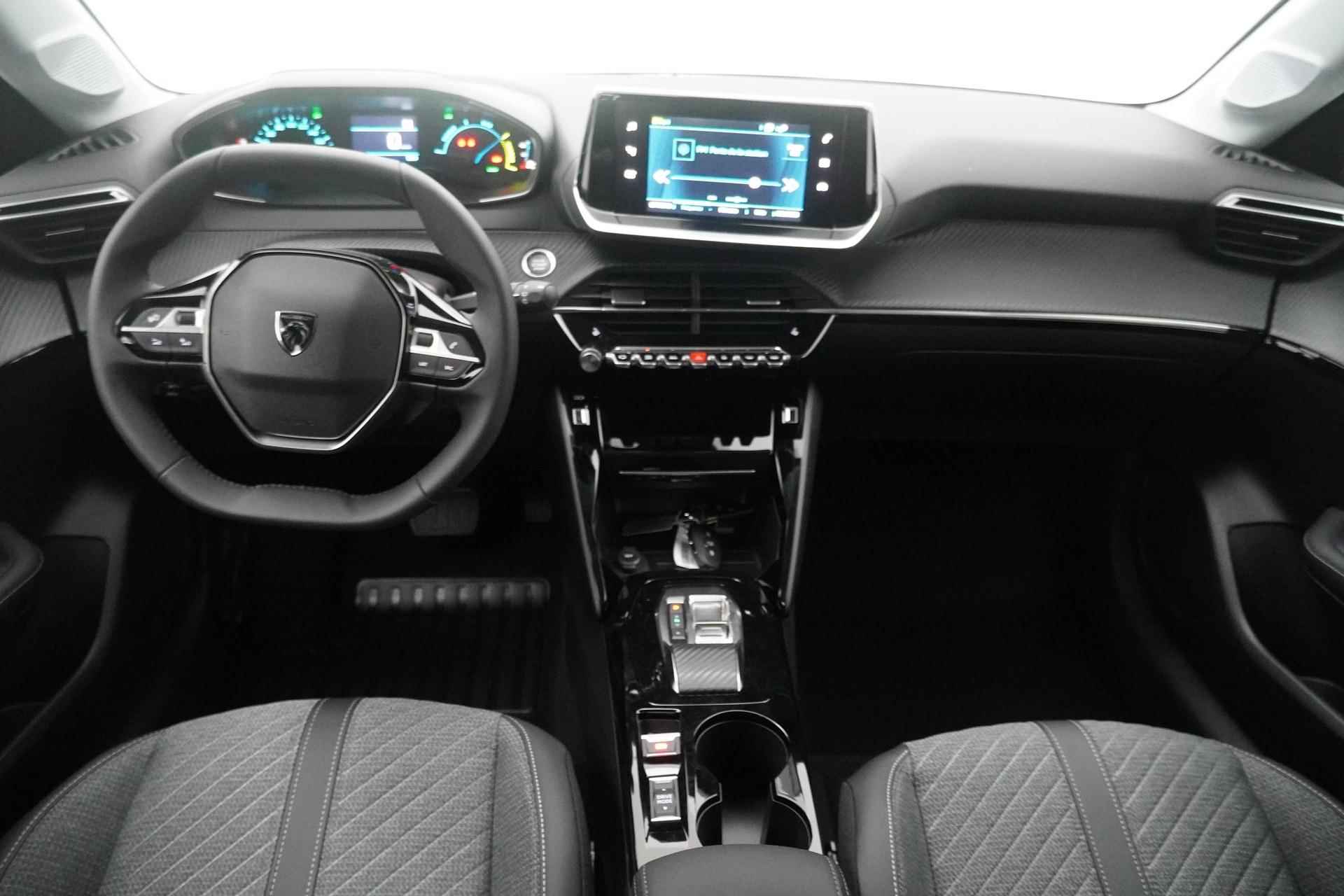 Peugeot e-208 EV Allure 50 kWh Apple carplay/Android auto | Keyless | Navigatie via app | Stoelverwarming - 30/32