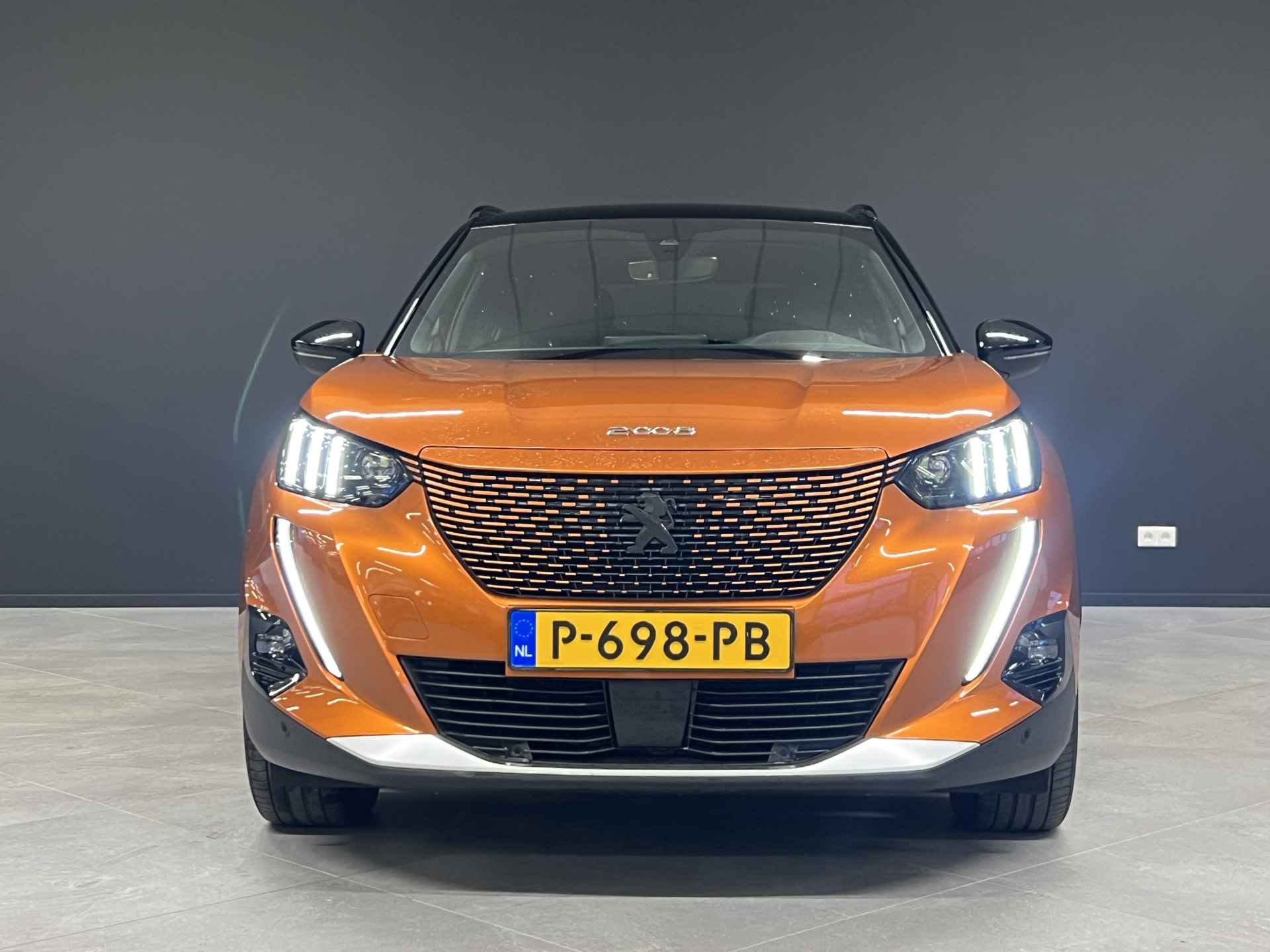 Peugeot e-2008 EV GT 50 kWh | Navigatie | Climate control | PDC V+A | Camera | licht metalen velgen 17" | Keyless start | - 35/39