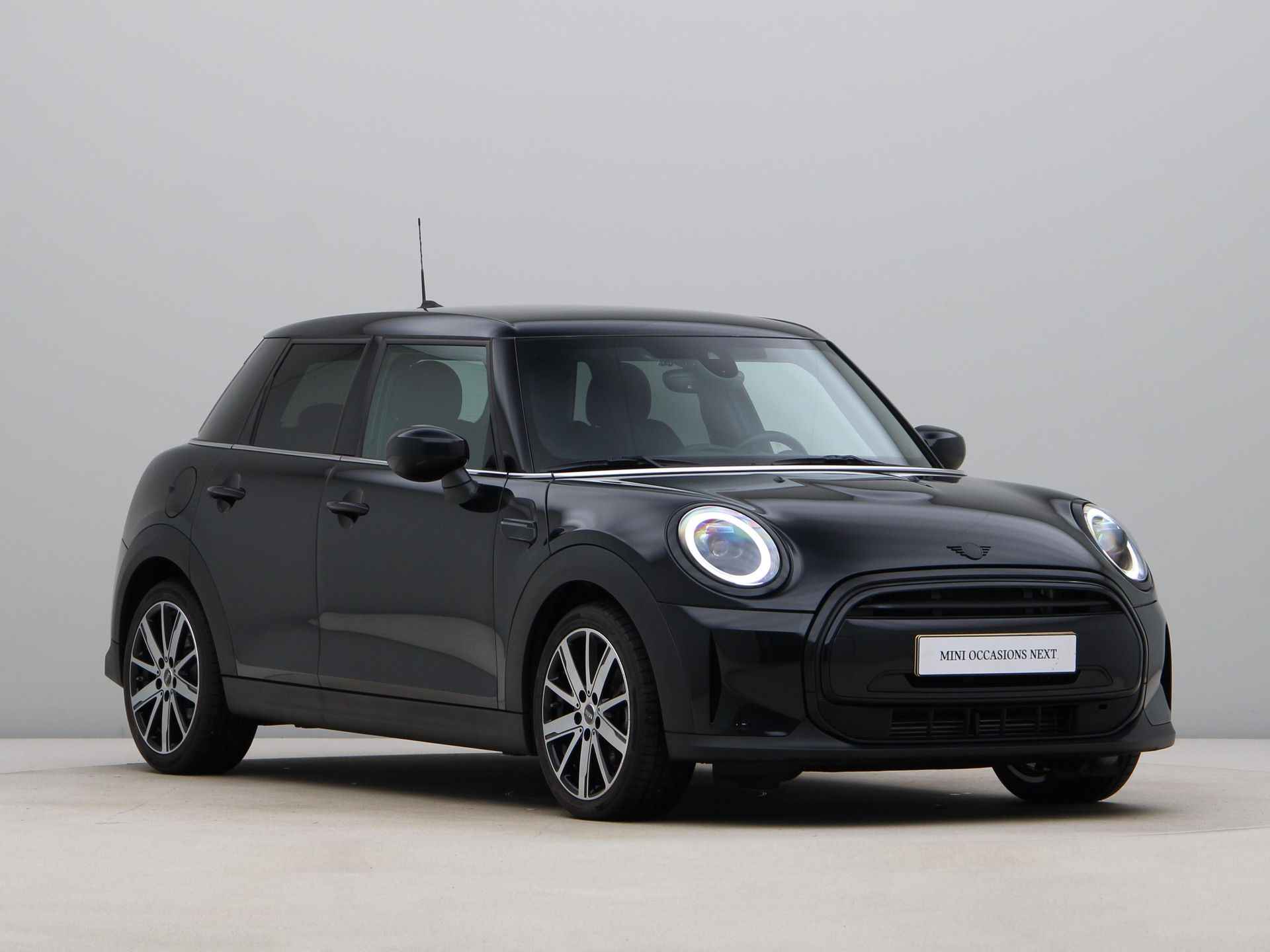 MINI 5-deurs Cooper Camden Edition Aut. - 8/24