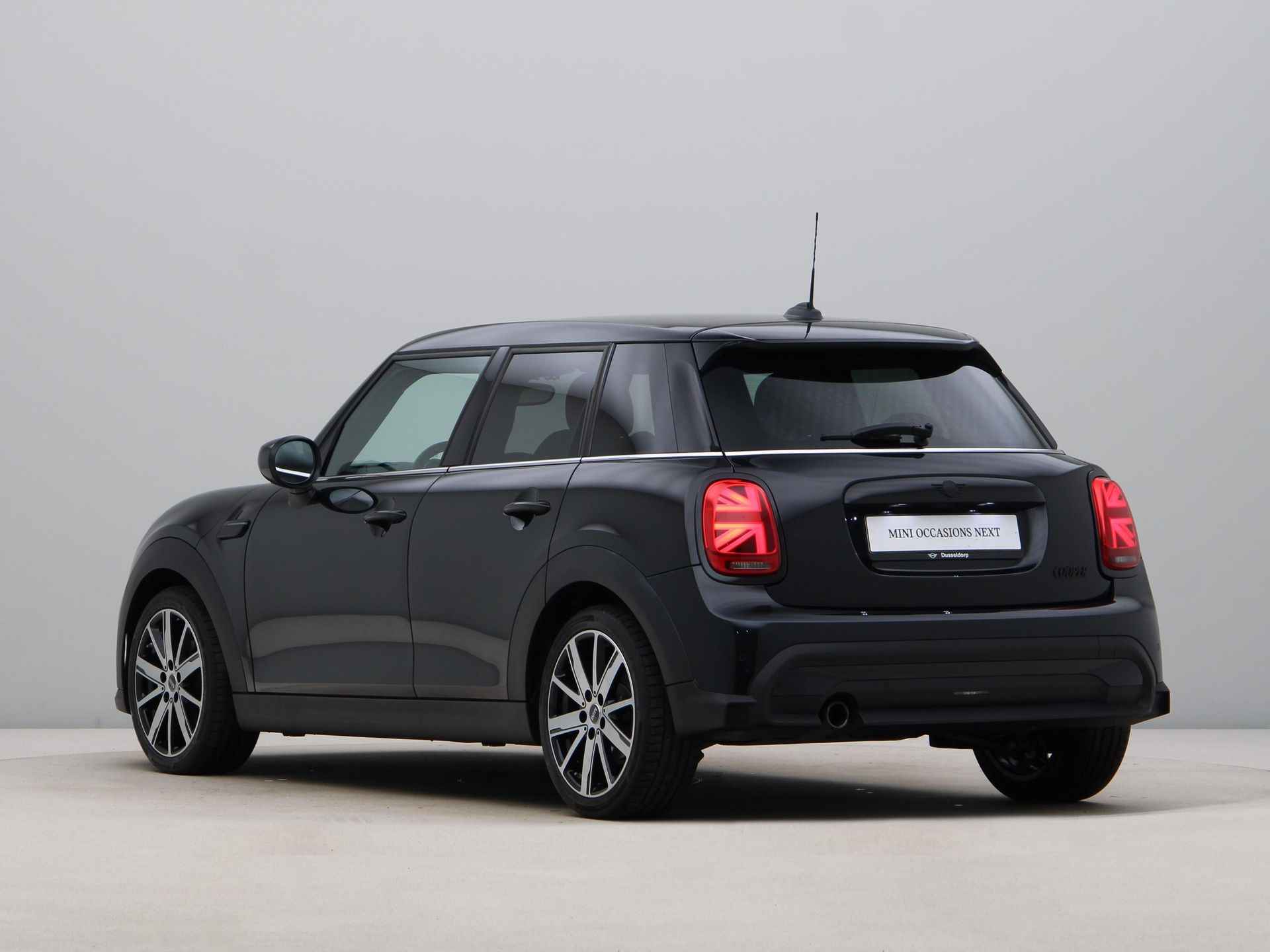 MINI 5-deurs Cooper Camden Edition Aut. - 12/24