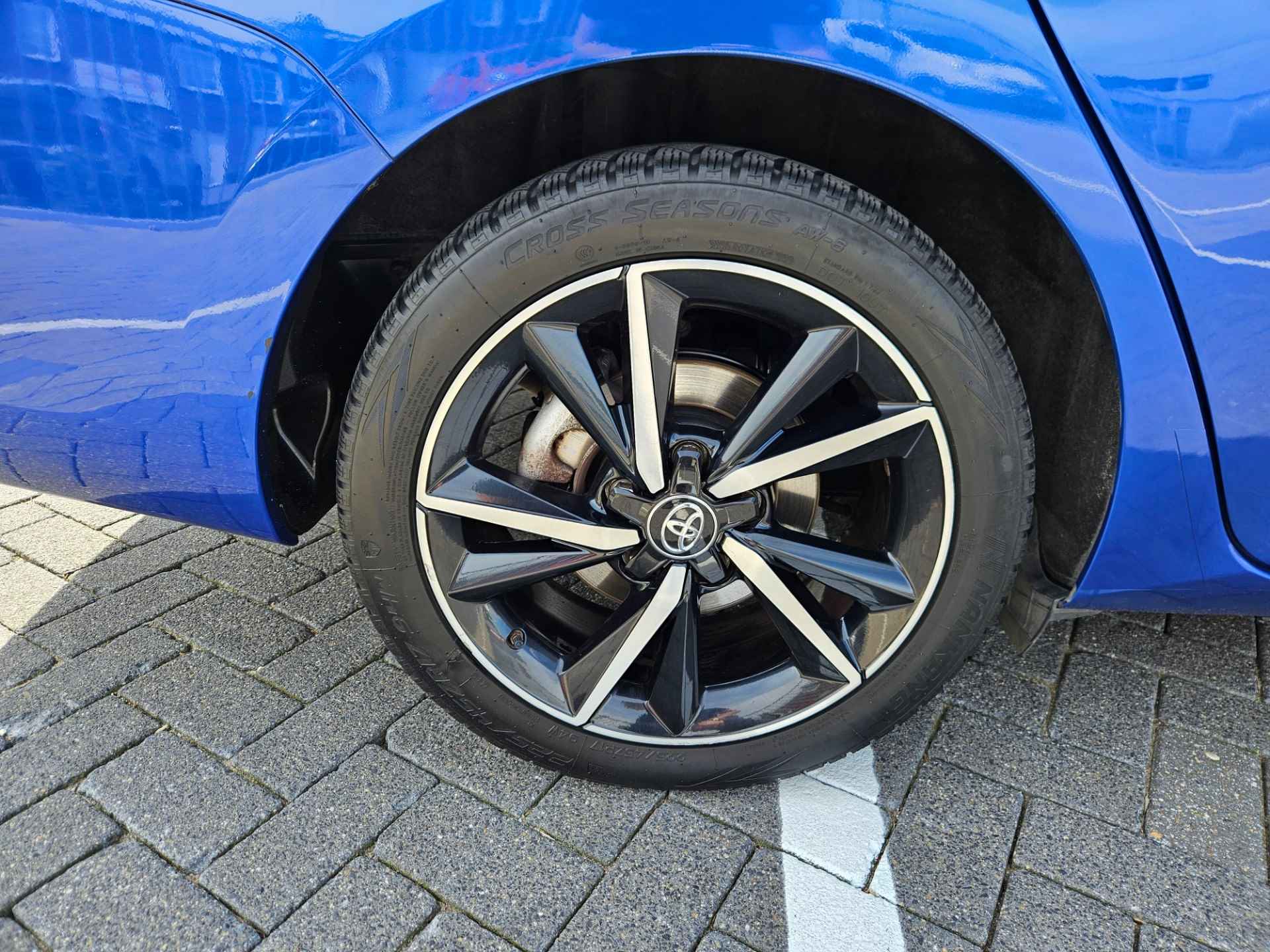 Toyota Auris Touring Sports 1.8 Hybrid Special Edition LM velgen/Cruise control/ Rijklaar prijs! - 5/23