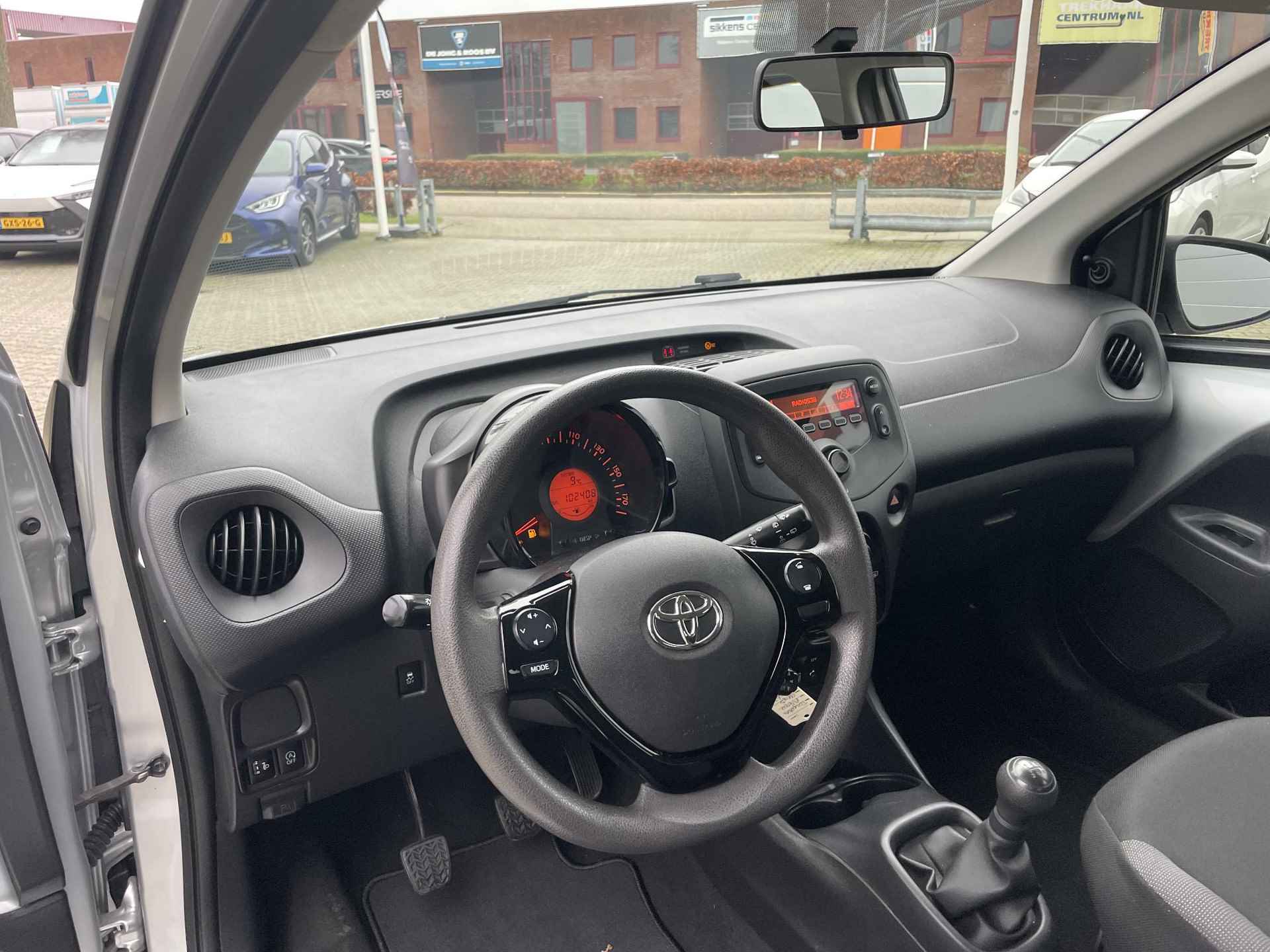 Toyota Aygo 1.0 VVT-i x-fun - 9/20