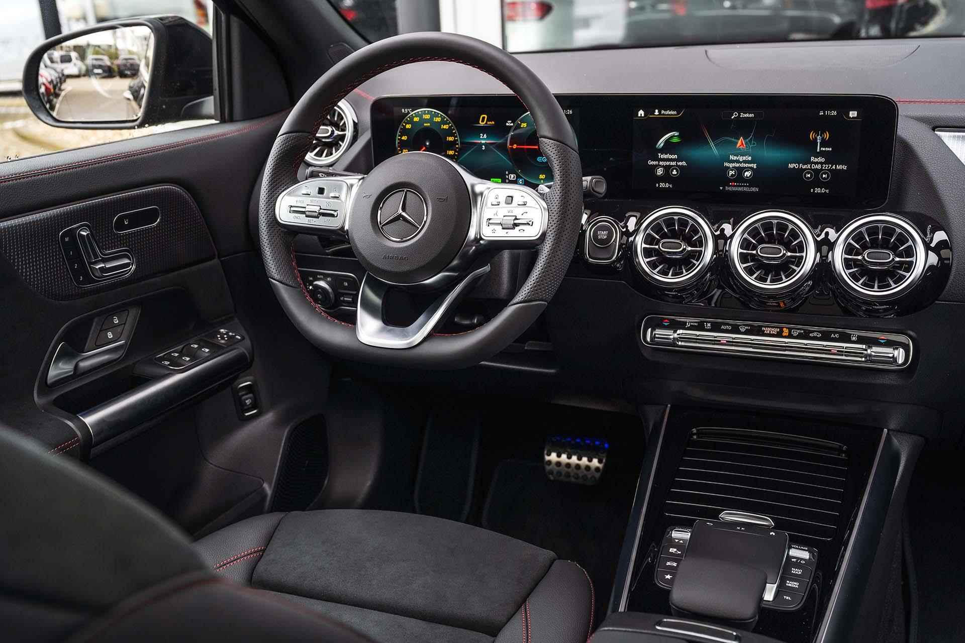 Mercedes-Benz EQA 250+ AMG-Line Business Edition 71 kWh Panoramadak | Sfeerverlichting | Night pakket | Elec-verstelbare stoelen met geheugen | 360° Camera | 19" AMG Velgen - 18/35