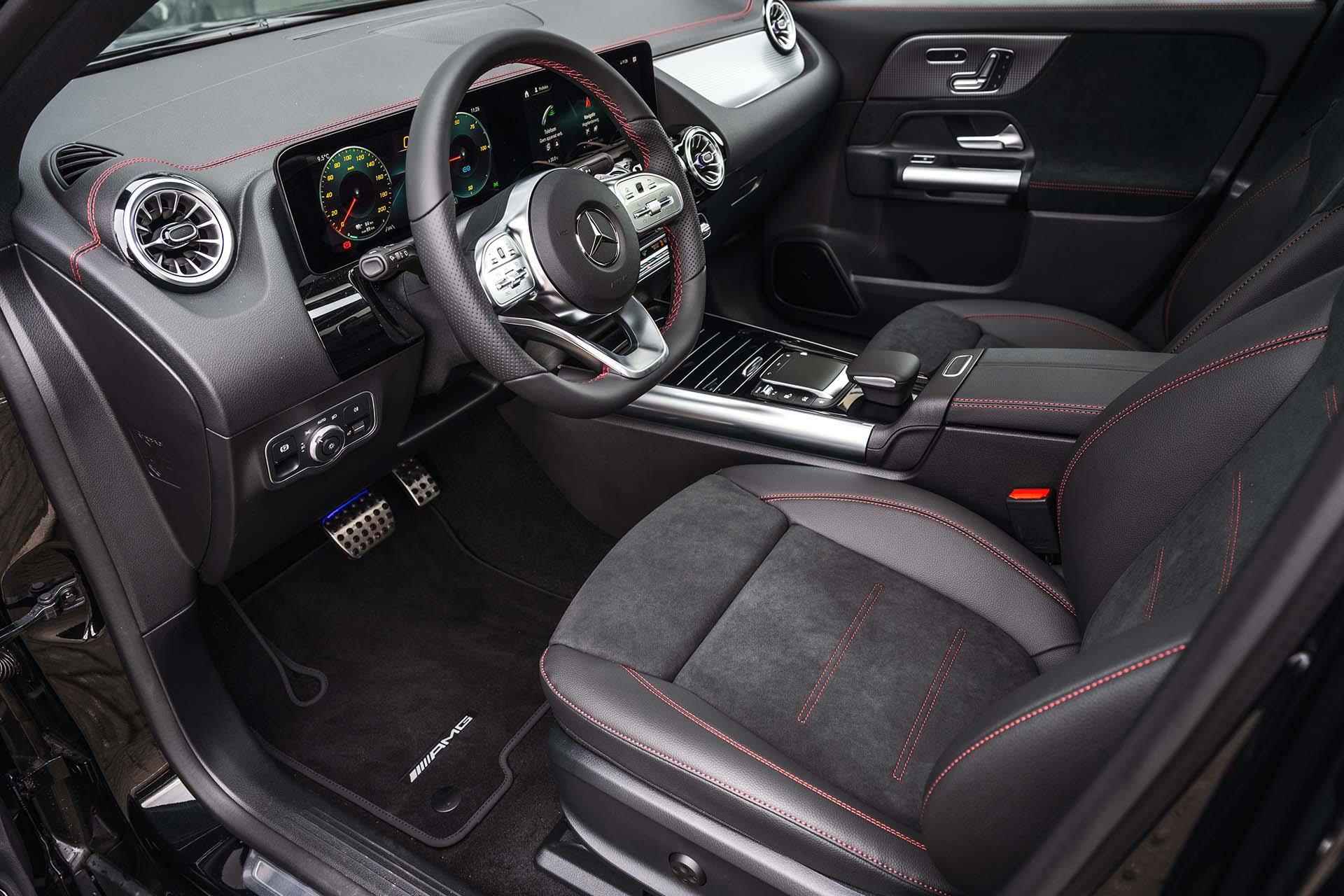 Mercedes-Benz EQA 250+ AMG-Line Business Edition 71 kWh Panoramadak | Sfeerverlichting | Night pakket | Elec-verstelbare stoelen met geheugen | 360° Camera | 19" AMG Velgen - 15/35