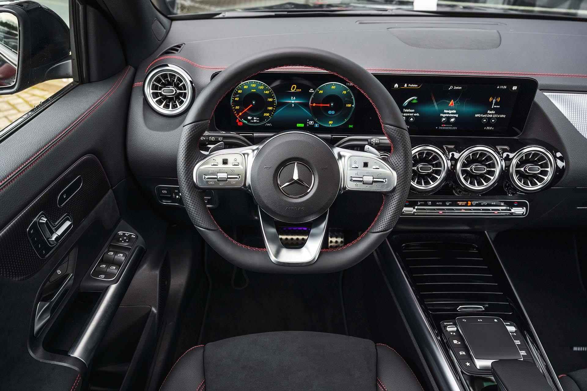 Mercedes-Benz EQA 250+ AMG-Line Business Edition 71 kWh Panoramadak | Sfeerverlichting | Night pakket | Elec-verstelbare stoelen met geheugen | 360° Camera | 19" AMG Velgen - 17/35