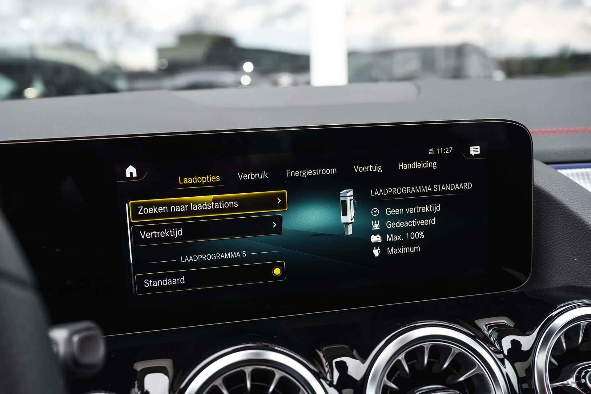 Mercedes-Benz EQA 250+ AMG-Line Business Edition 71 kWh Panoramadak | Sfeerverlichting | Night pakket | Elec-verstelbare stoelen met geheugen | 360° Camera | 19" AMG Velgen - 25/35