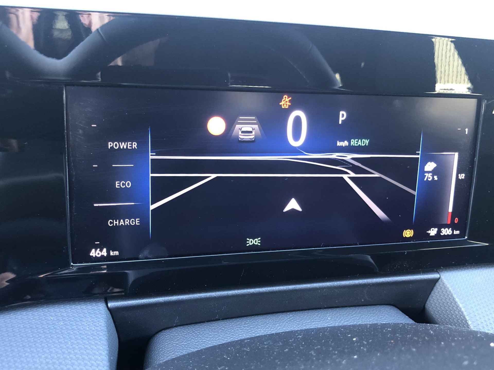 Opel Astra Electric 54 kWh Business Edition | Navigatie | Adaptive Cruisecontrol | Stuur+Stoelverwarming | Warmtepomp | AGR Comfortstoel | - 16/22