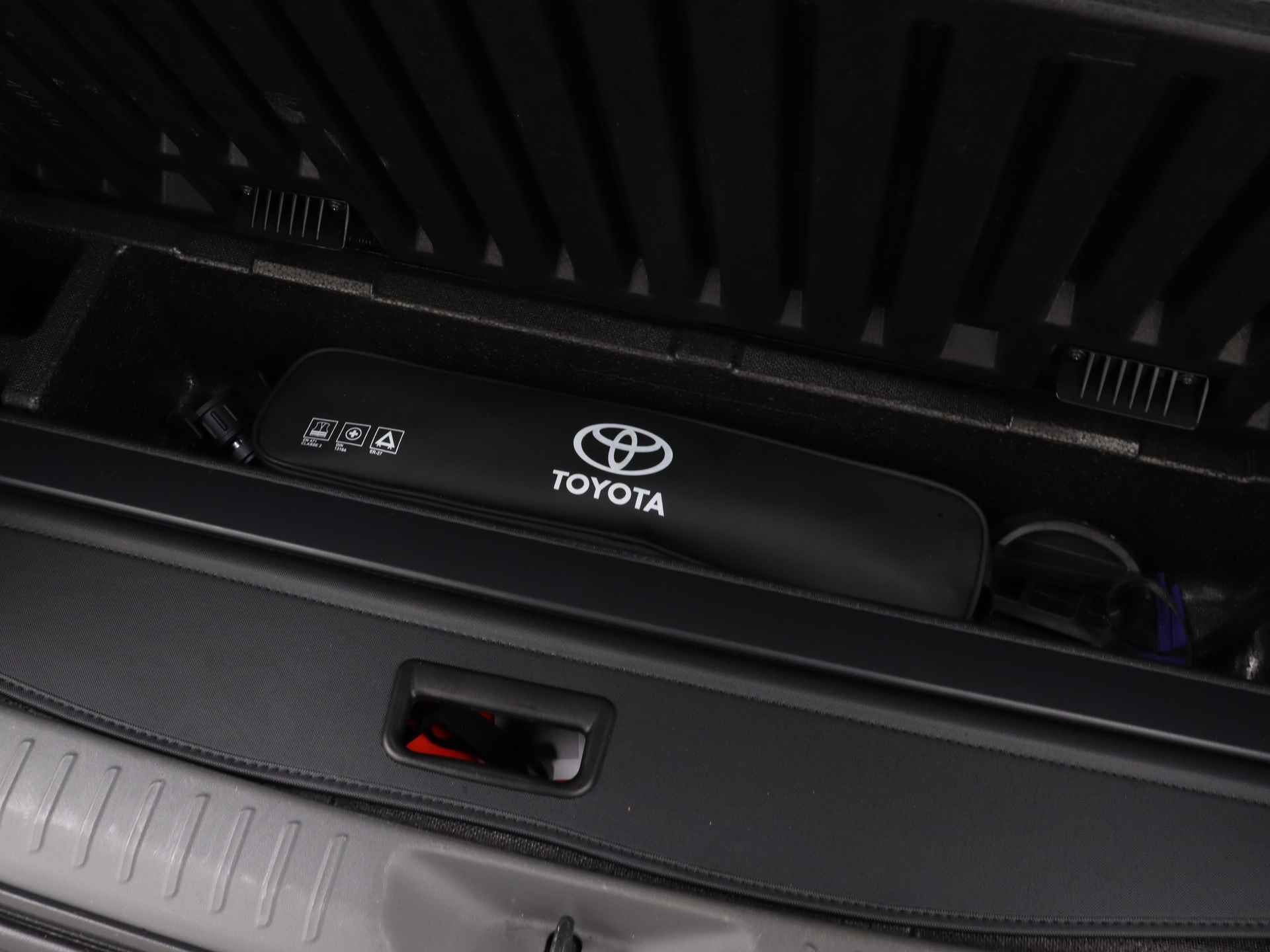 Toyota Prius Wagon 1.8 Hybrid Dynamic Business | JBL-Audio | Trekhaak tbv fietsendrager | gaat terug naar leseman MB Sowmiya - 41/44