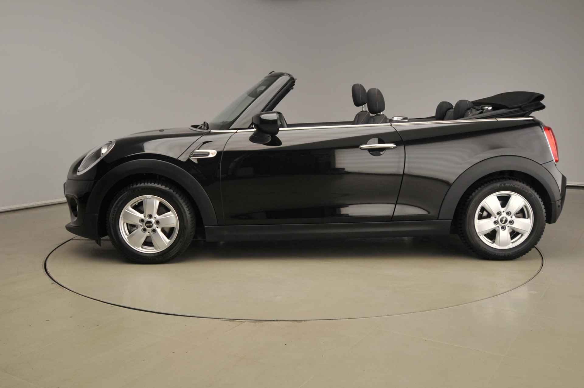 Mini Cabrio One Airco / DAB / PDC / ISOFIX / Alu wielen - 3/33