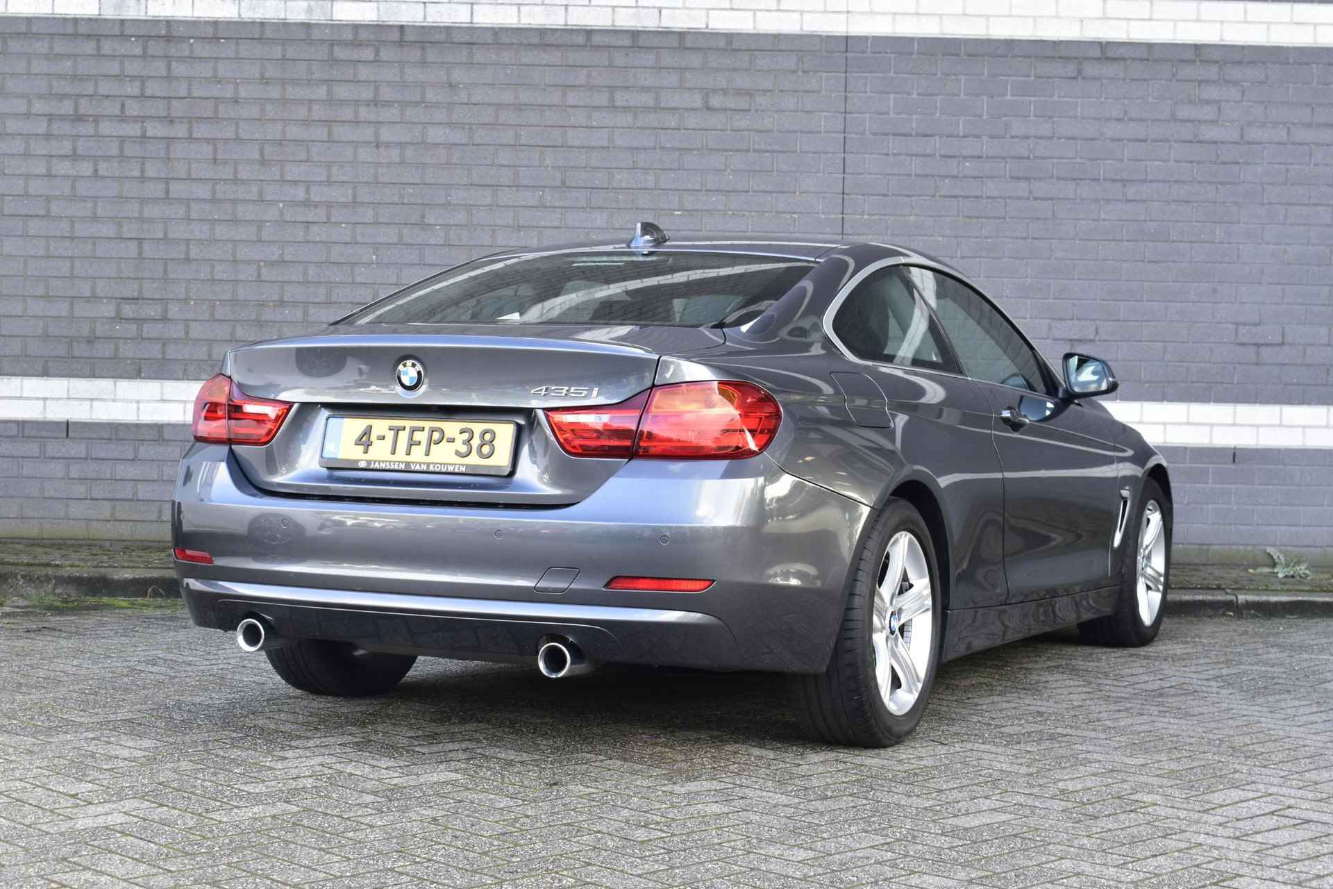 BMW 4-serie Coupé 435i High Executive / Head-up / 360 Camera / Sportstoelen / Xenon / NL-auto / Dealer onderhouden - 2/46