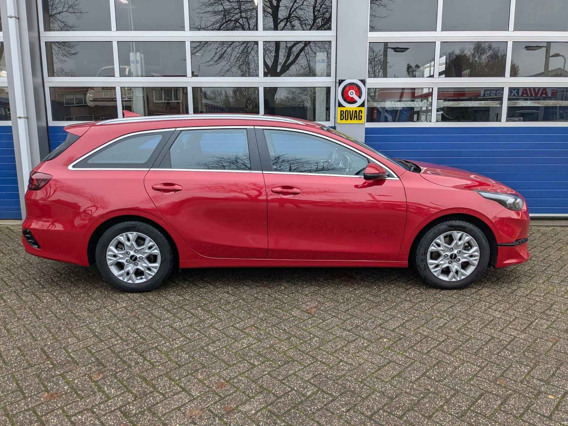 Kia Ceed Sportswagon 1.5 T-GDi 15X DynamicLine Afn.Trekhaak - 2/17