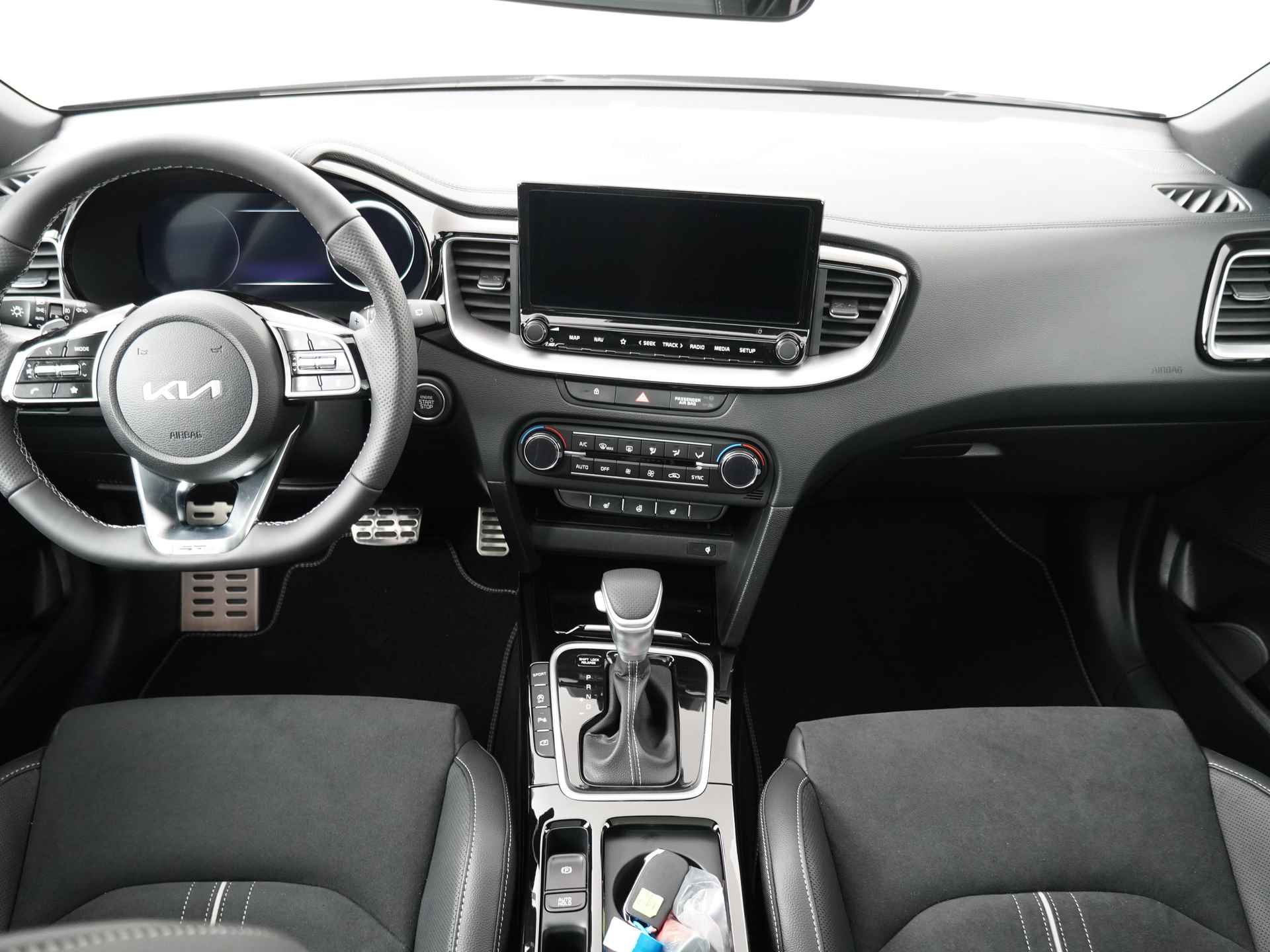 Kia Xceed 1.5 T-GDi GT-Line DCT-7 automaat - LED koplampen - Elektrisch glazen panorama-dak - Apple Carplay/Android Auto - Fabrieksgarantie tot 2031 - 35/42