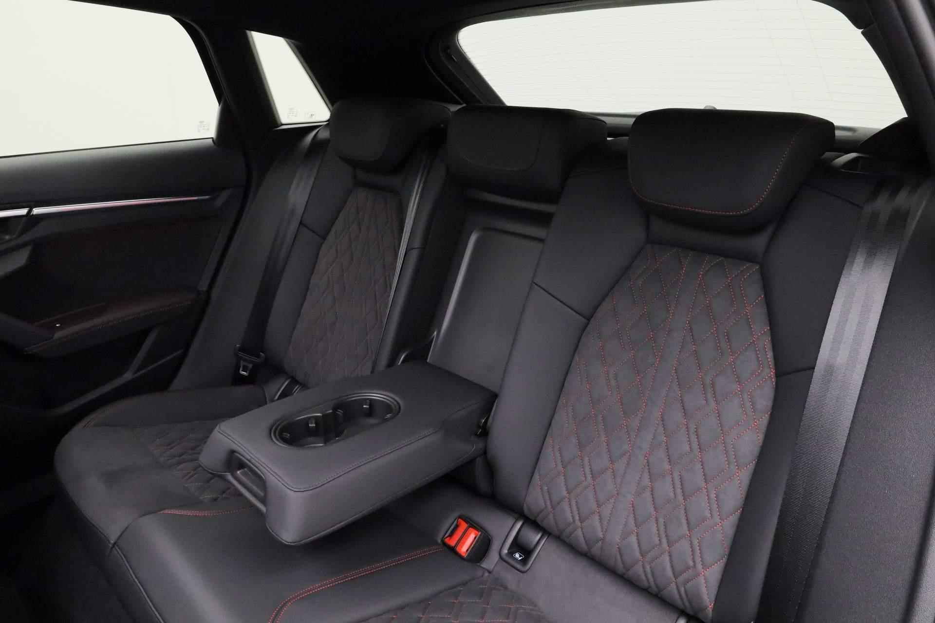 Audi A3 Sportback 35 TFSI 150PK S-tronic S edition | Pano | Matrix LED | Leder/alcantara | ACC | Navi - 40/41