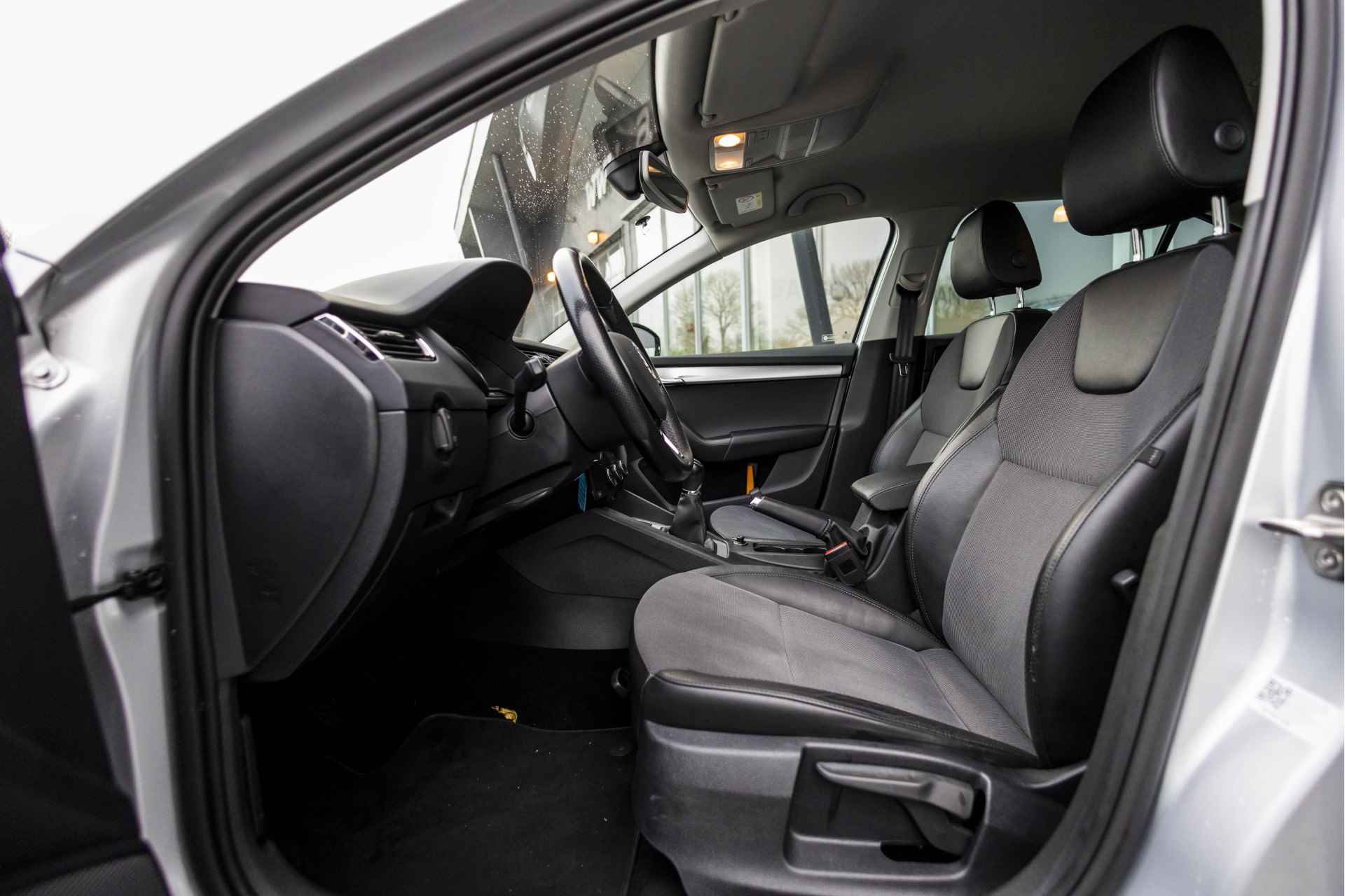 Škoda Octavia 1.0 TSI Greentech Ambition Business | Carplay | NL Auto | Stoelverw. | Navi | Cruise | Metallic | Privacy | - 11/46