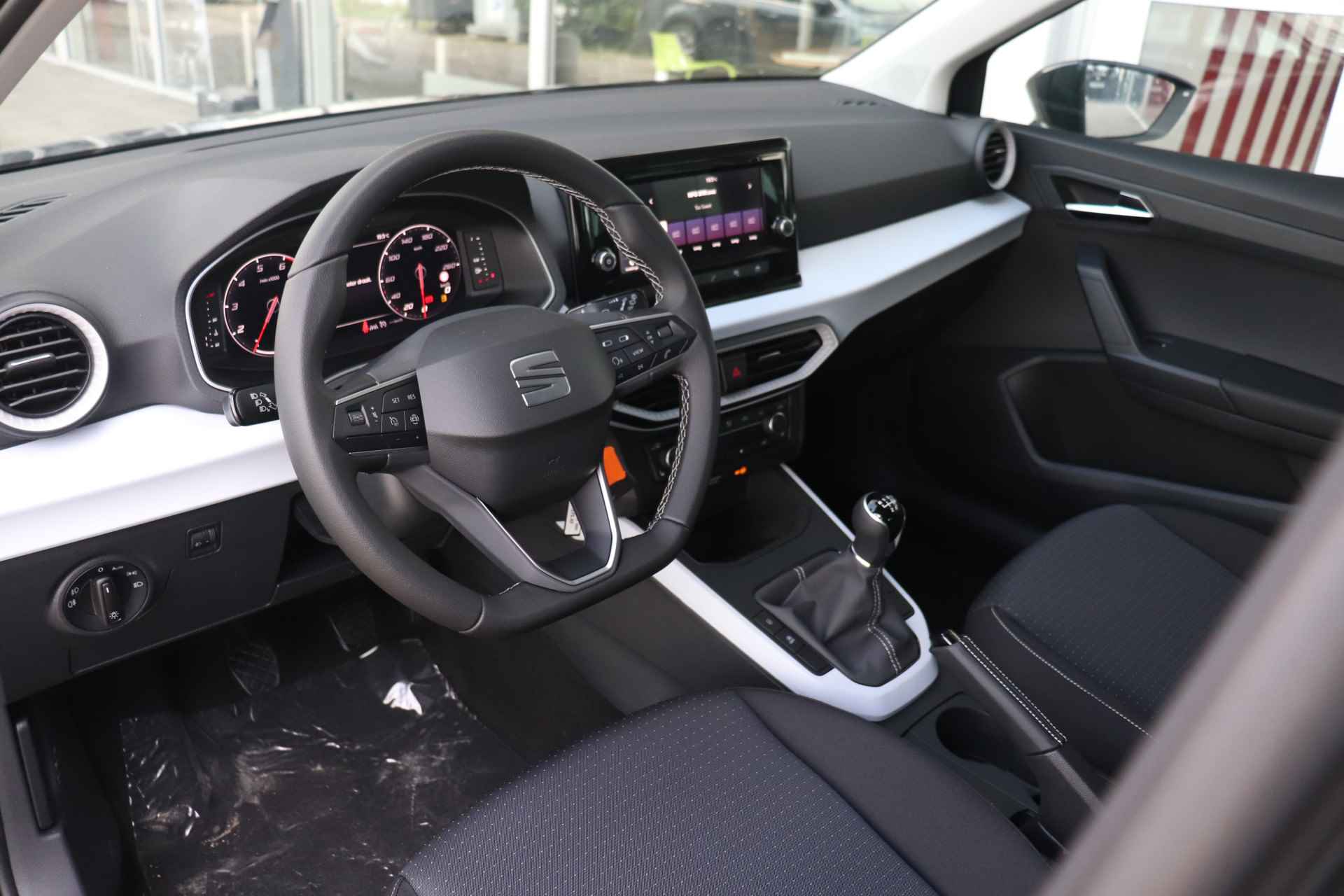 SEAT Arona 1.0 TSI Style Business Connect | 18" Lichtmetalen velgen | Stoelverwarming | Virtual cockpit | Parkeersensoren voor + achter - 5/28