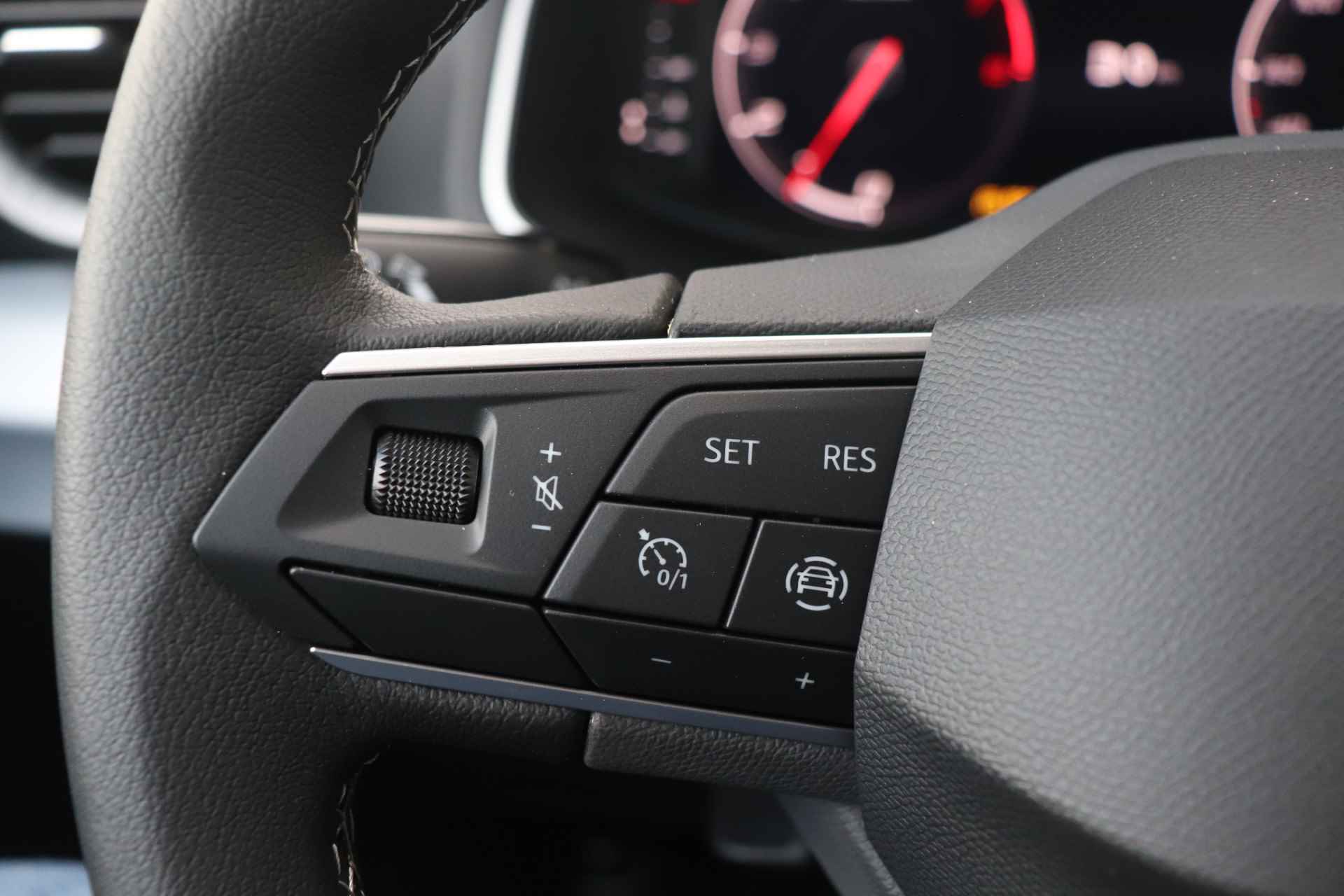 SEAT Arona 1.0 TSI Style Business Connect | 18" Lichtmetalen velgen | Stoelverwarming | Virtual cockpit | Parkeersensoren voor + achter - 8/28