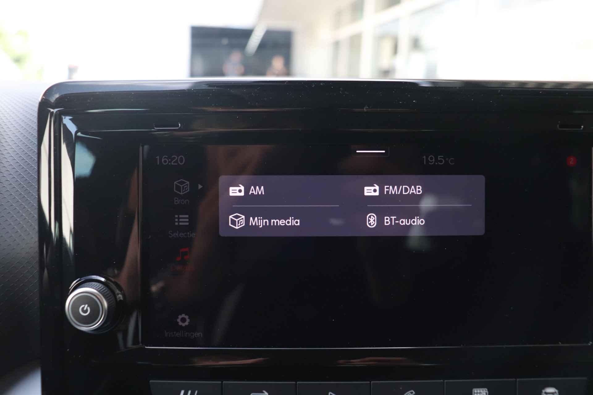SEAT Arona 1.0 TSI Style Business Connect | 18" Lichtmetalen velgen | Stoelverwarming | Virtual cockpit | Parkeersensoren voor + achter - 17/28