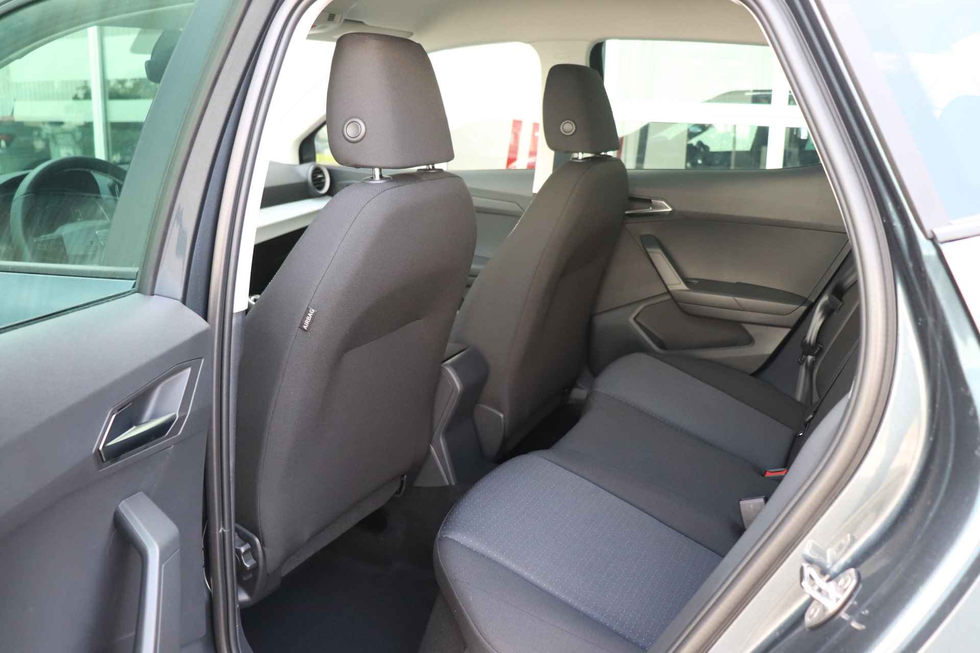 SEAT Arona 1.0 TSI Style Business Connect | 18" Lichtmetalen velgen | Stoelverwarming | Virtual cockpit | Parkeersensoren voor + achter - 23/28